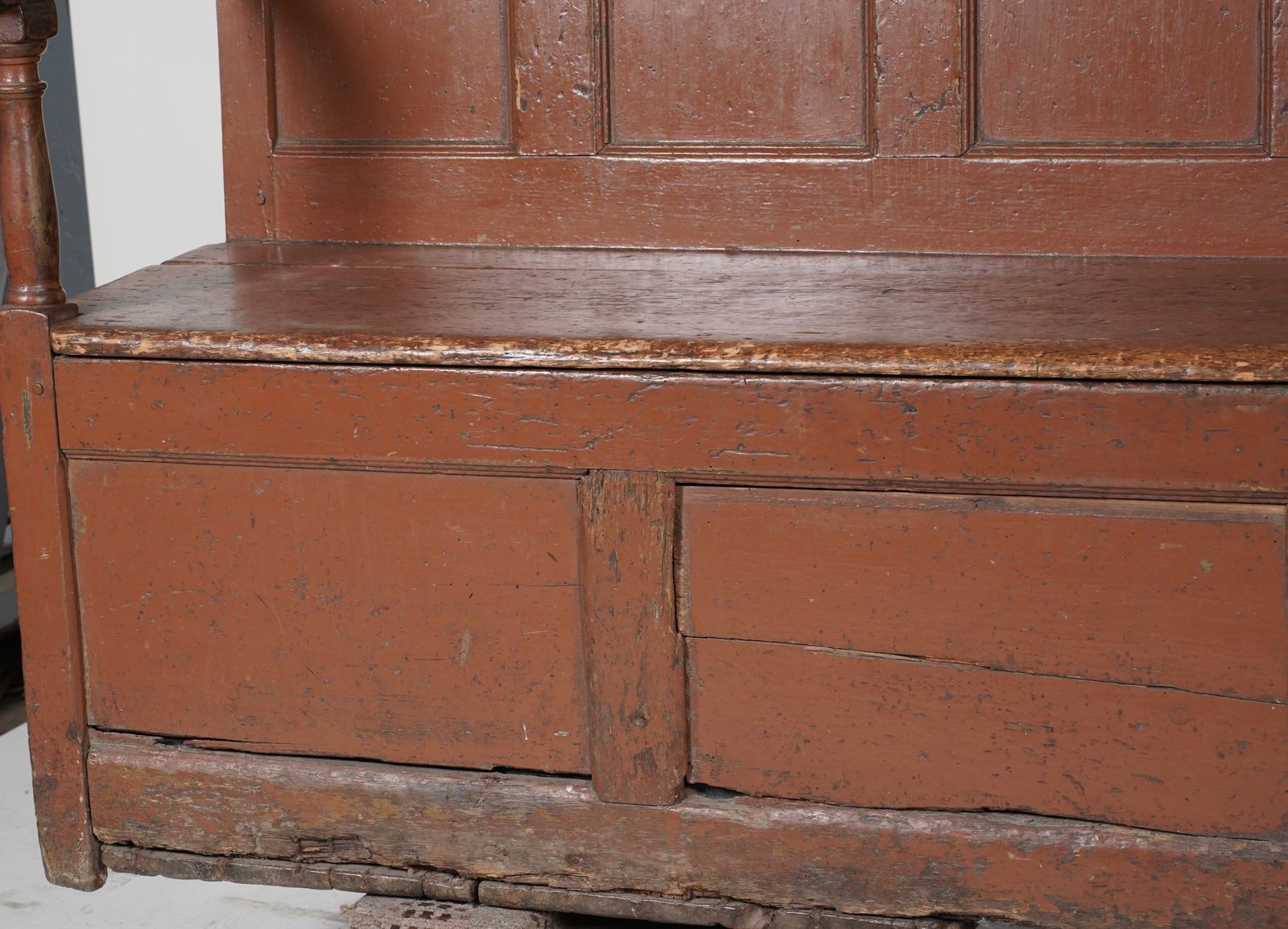 English Painted Settle - 4