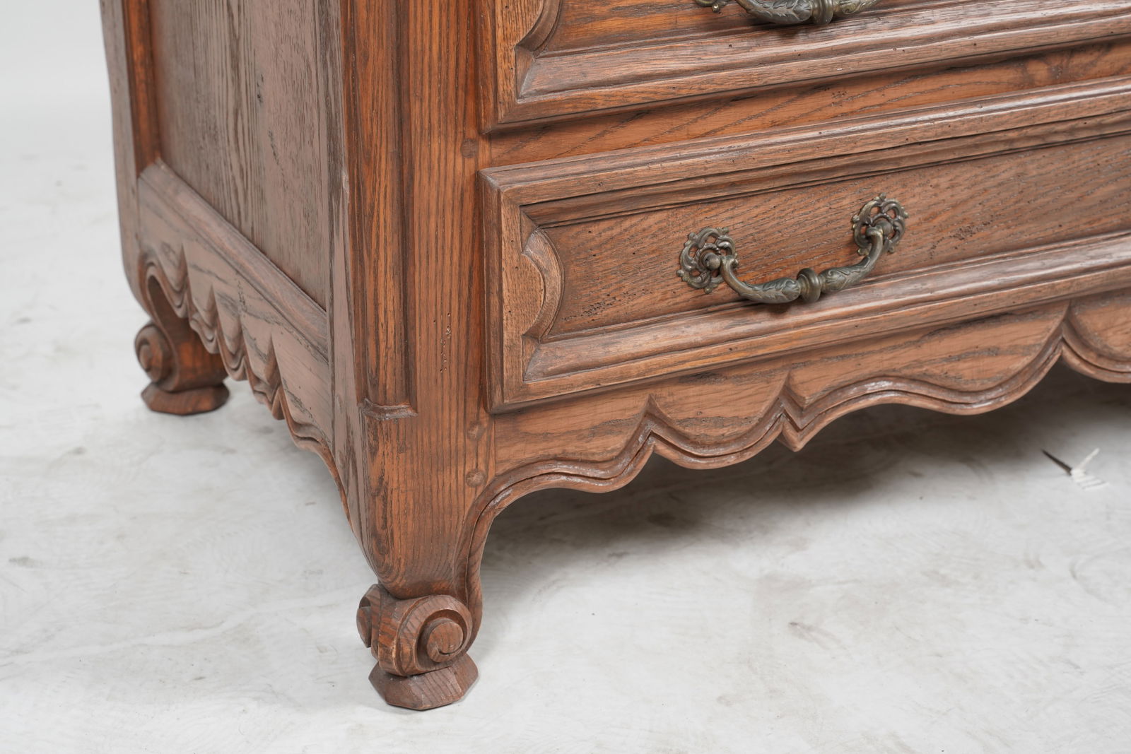 Regence-Style Commode - 4