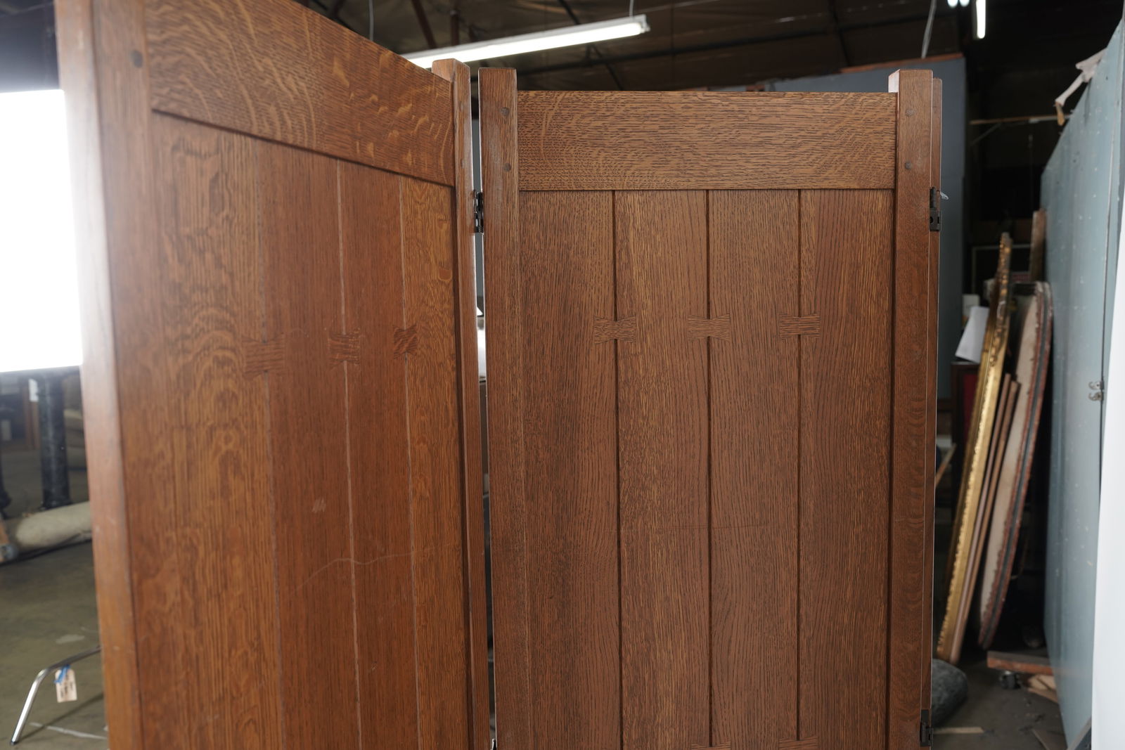 Stickley Oak Three-Panel Screen - 7