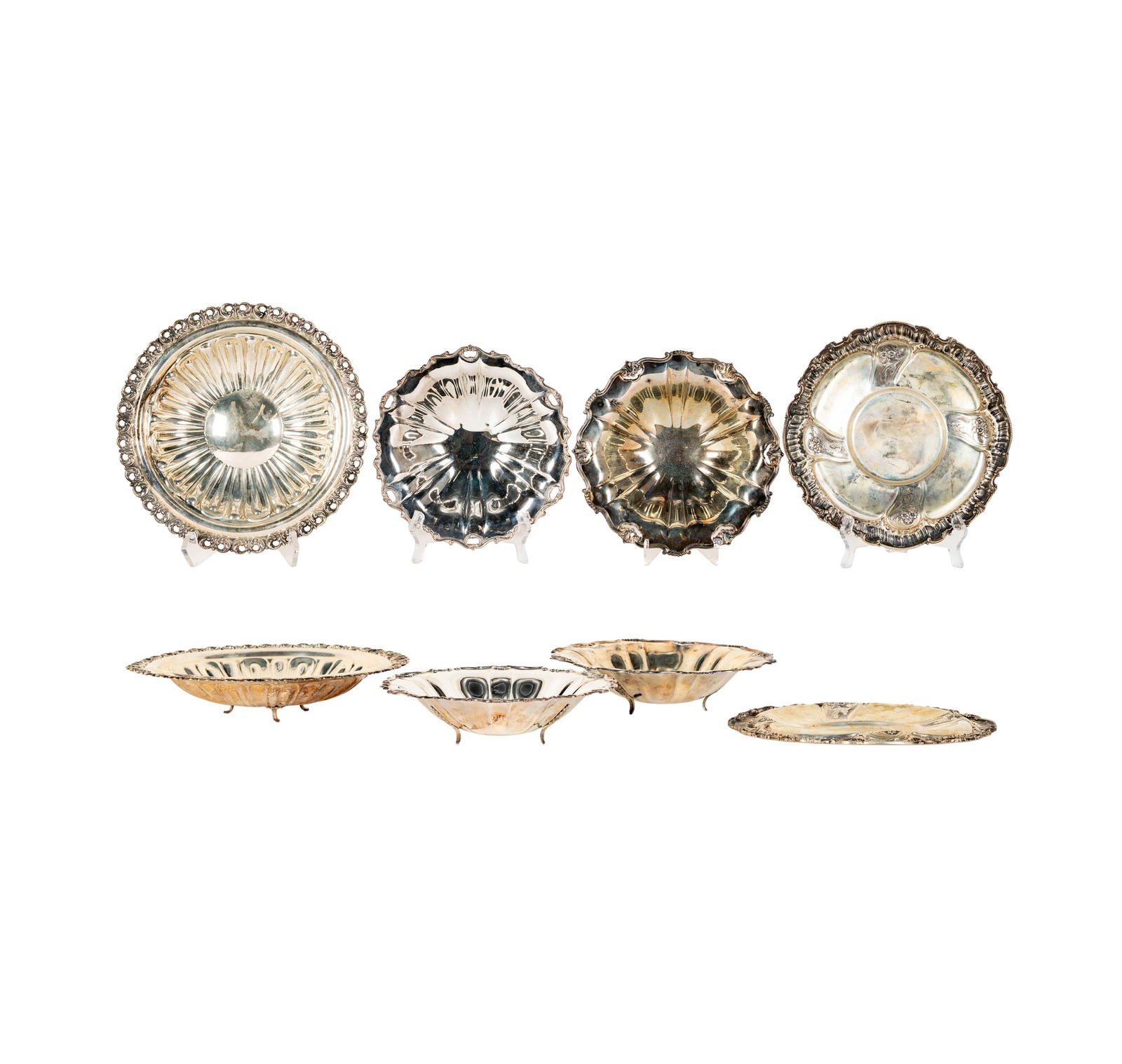 Group of Italian .800 Silver Bowls and a Plate: comprising a pair of footed bowls (each 2 x 9 in.), one footed bowl with pierced rim (2 x 10 3/4 in.), and one plate (9 1/2 in. dia.), each with reistration mark and further marked "800";