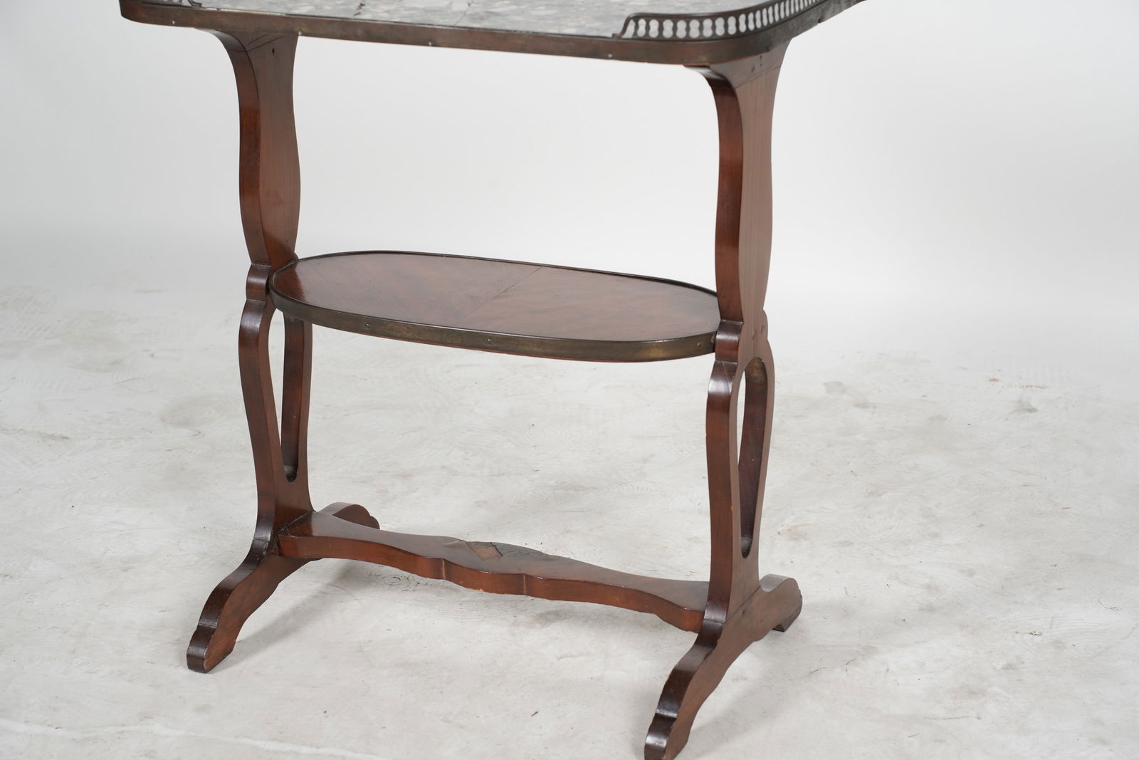 Marble-Top Mahogany Side table - 3