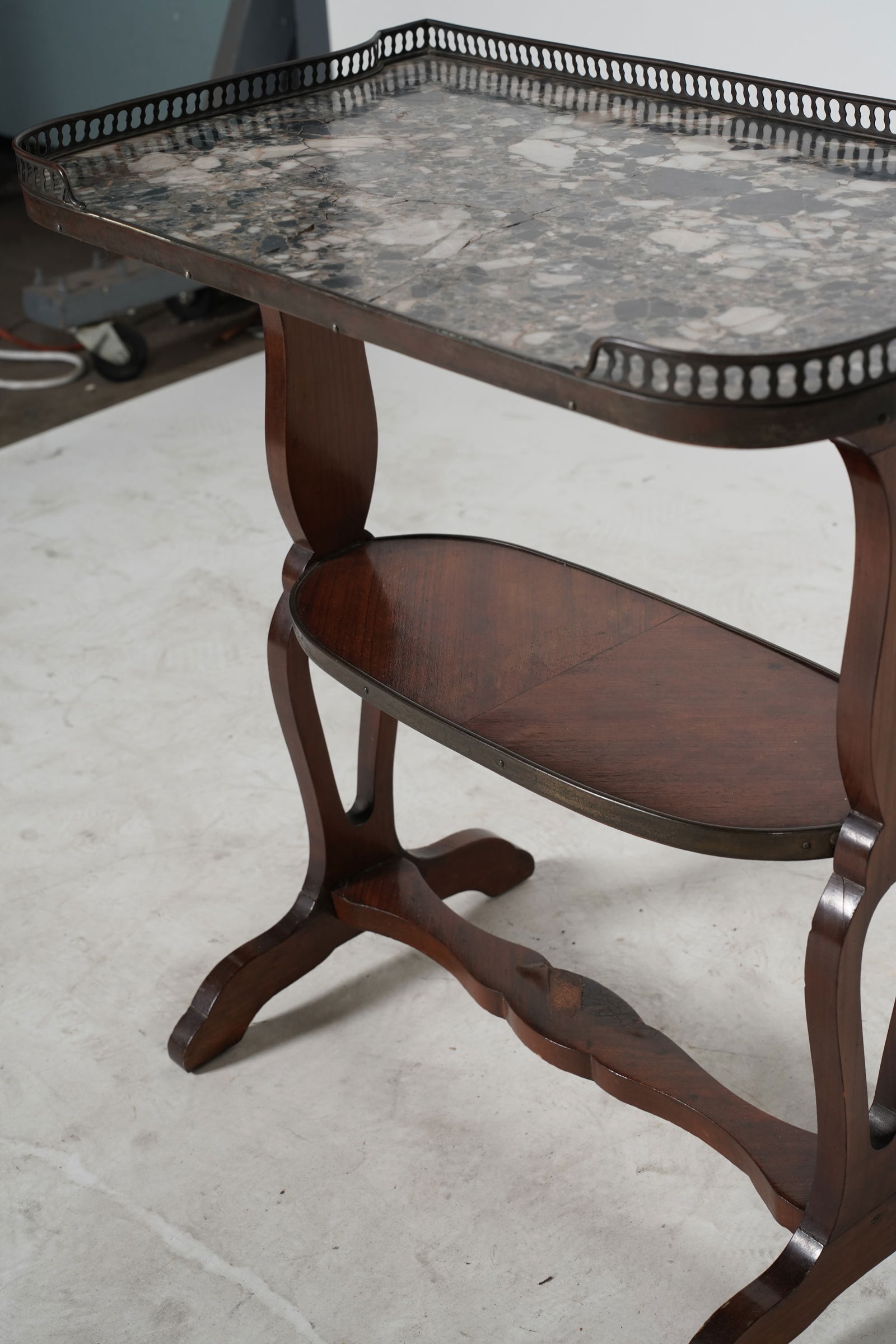 Marble-Top Mahogany Side table - 8