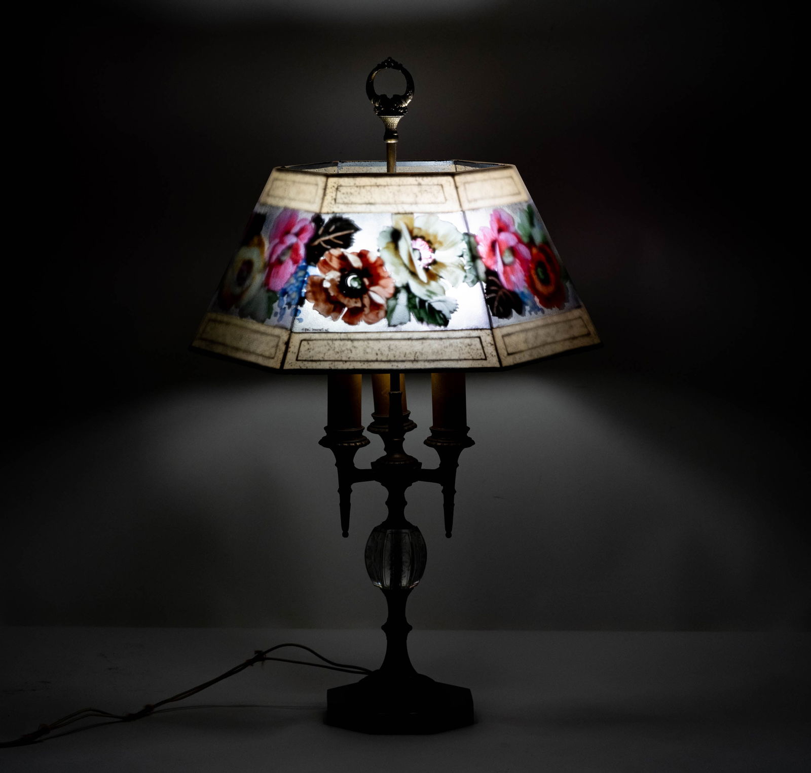 A Pairpoint Reverse-Painted Glass Table Lamp - 12