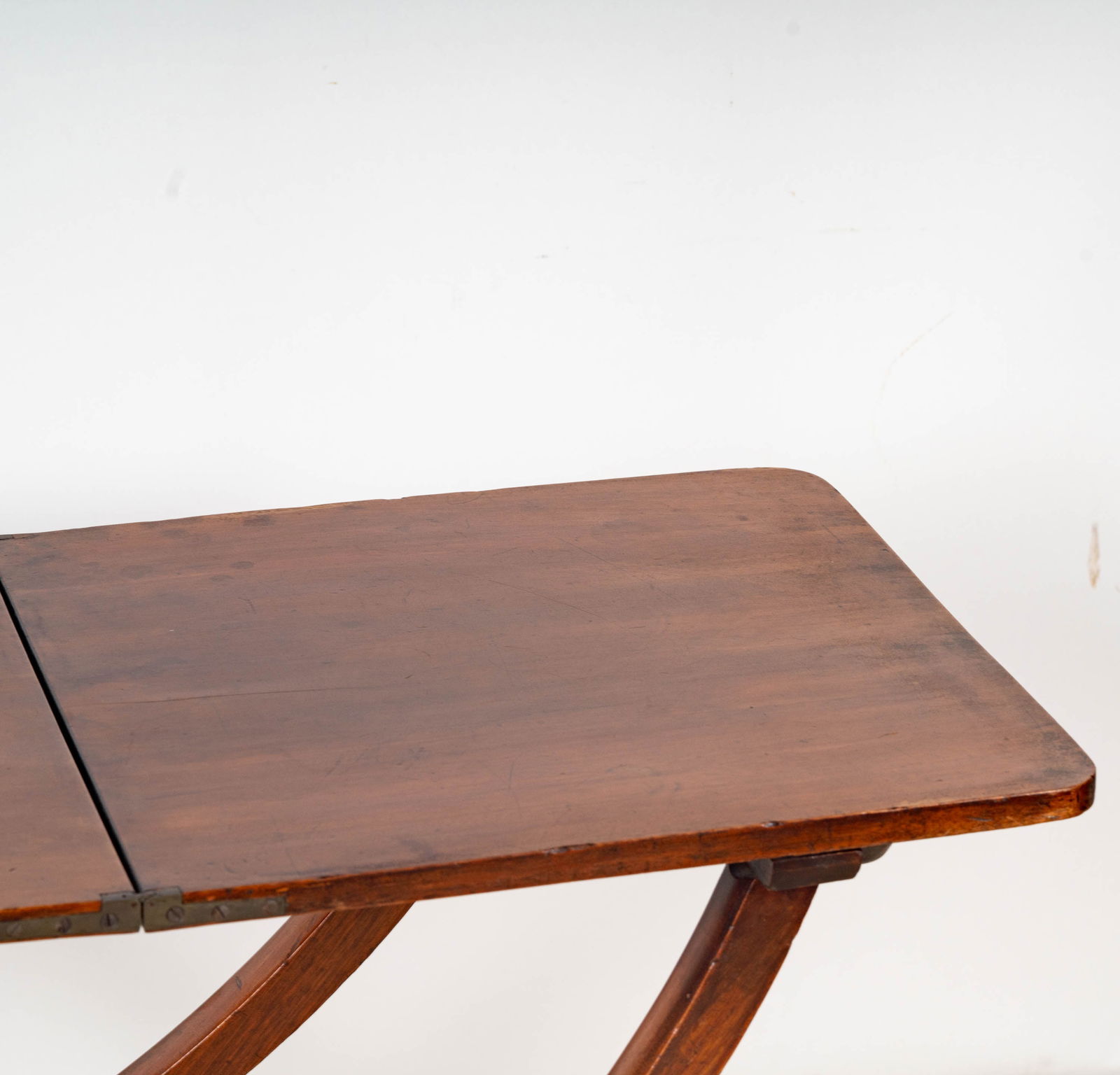 A Regency Mahogany Coaching Table - 5