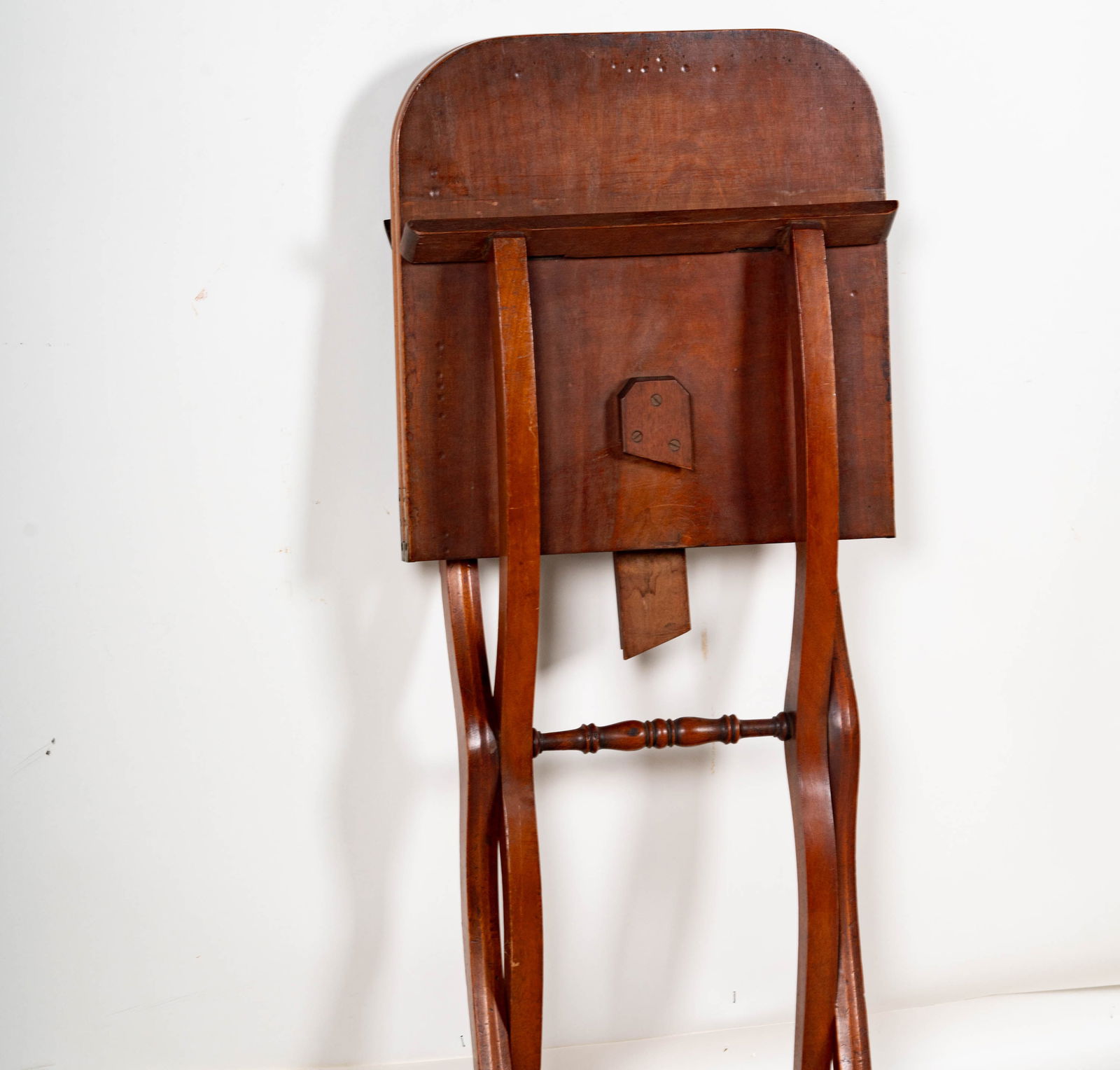 A Regency Mahogany Coaching Table - 9