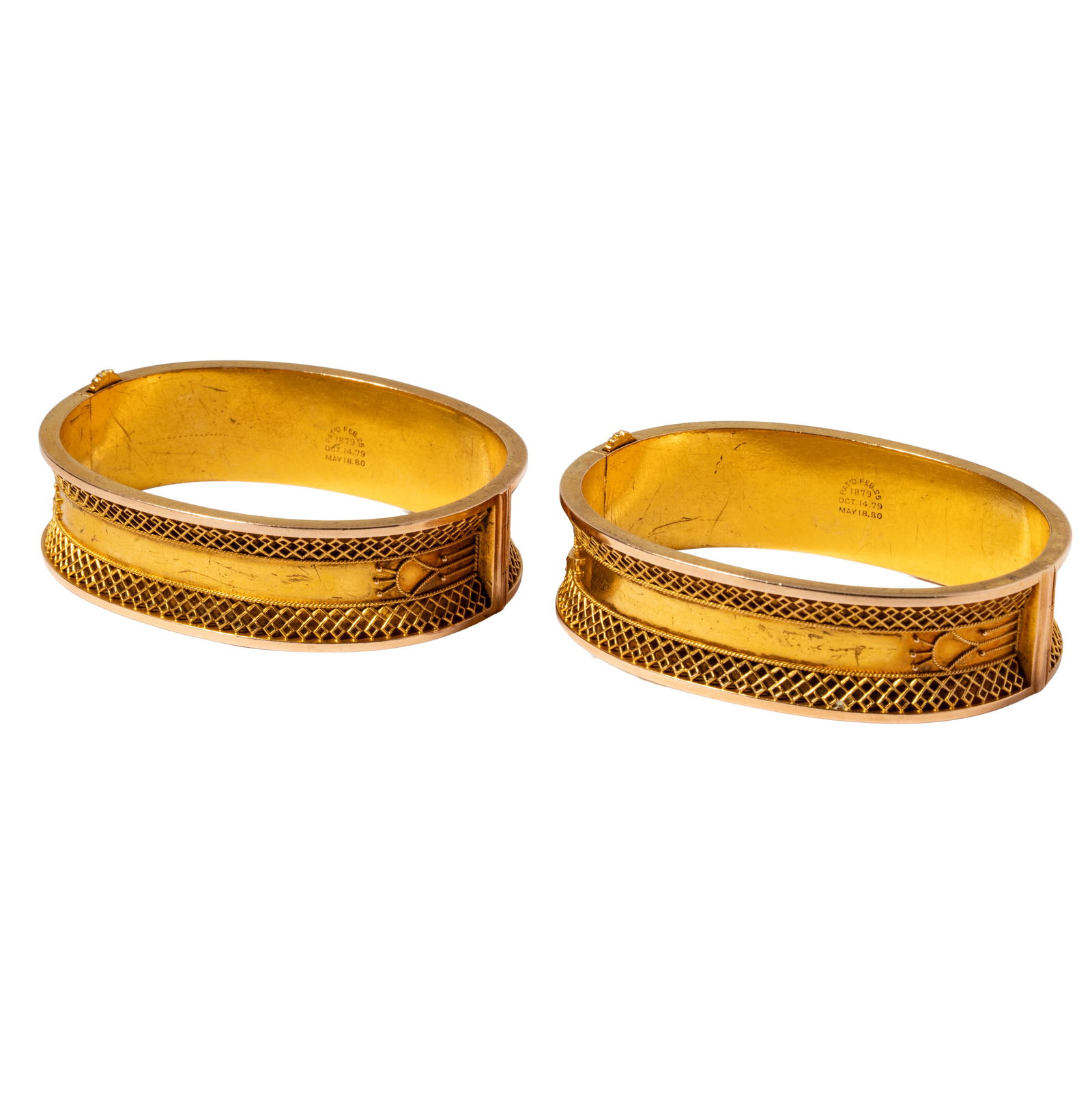 Pair of Victorian 14 Karat Yellow Gold Bangle Bracelets (1 of 8)