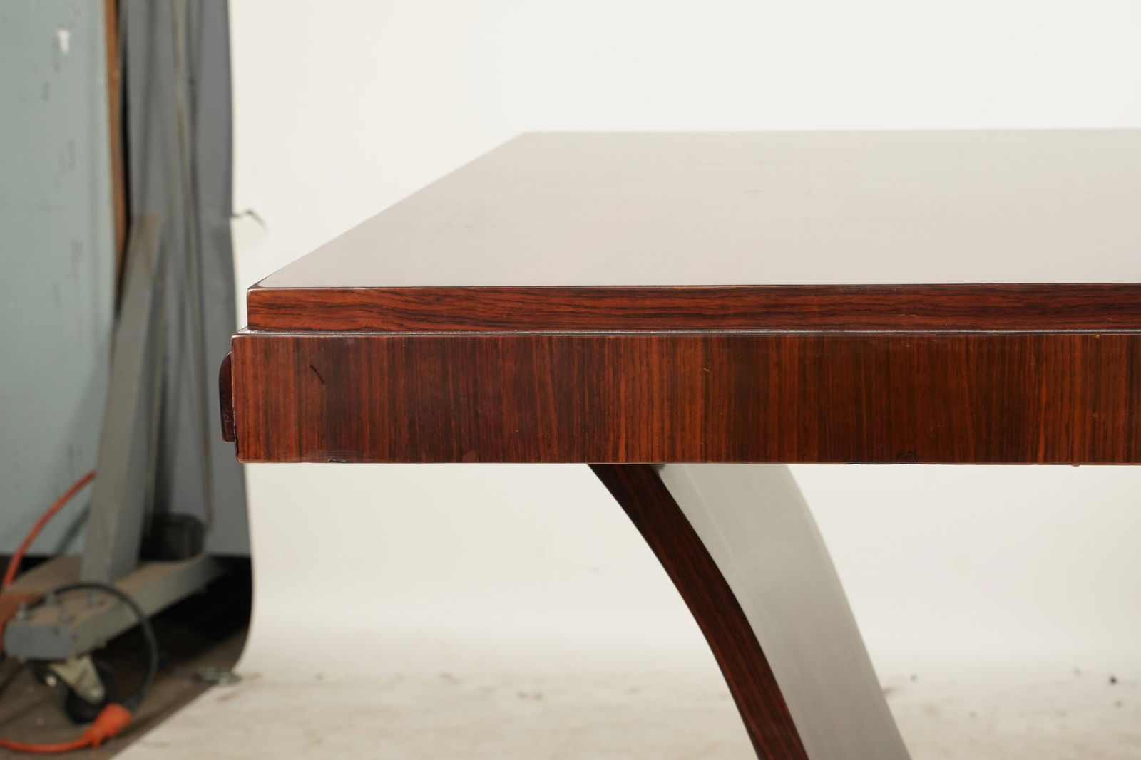 An Art Deco Dining Table - 10