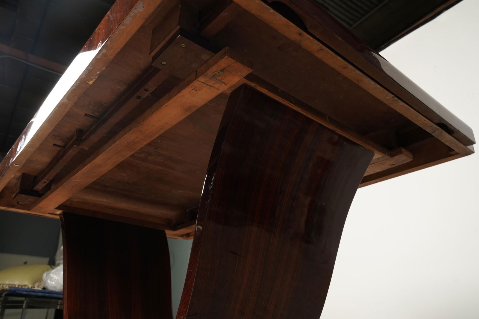 An Art Deco Dining Table - 2