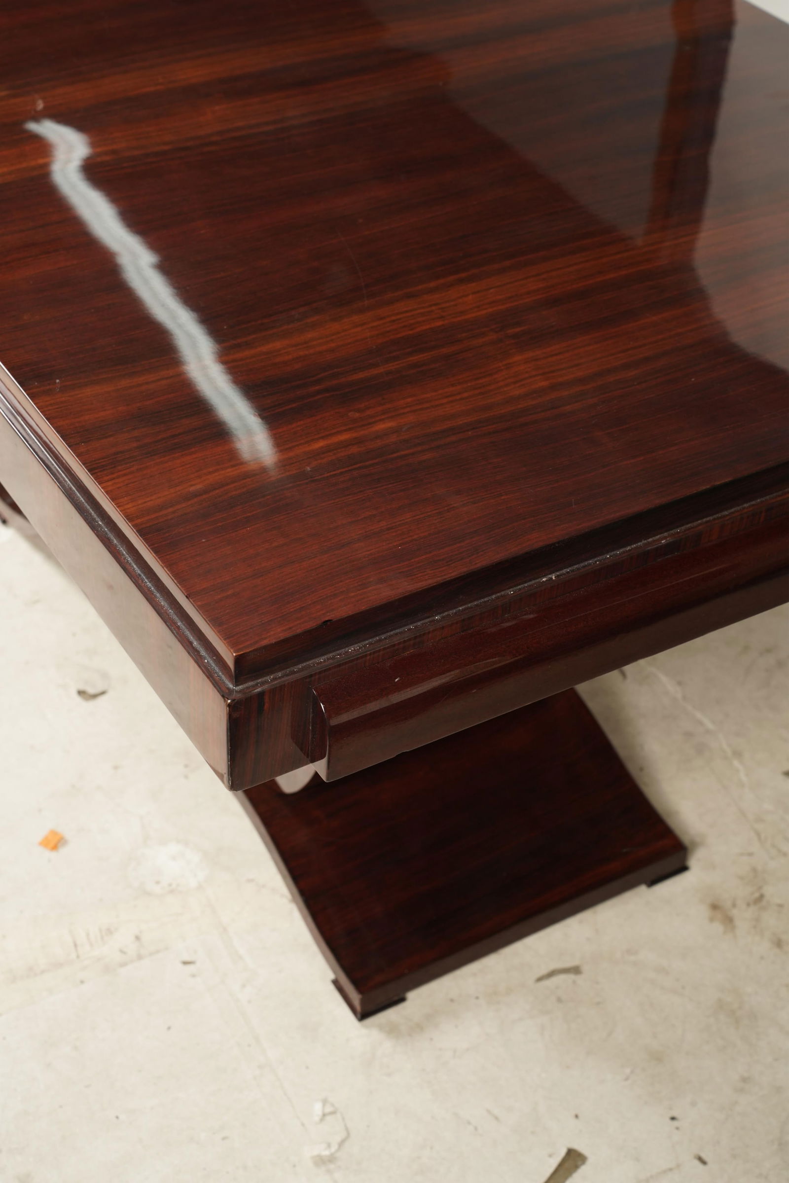 An Art Deco Dining Table - 4