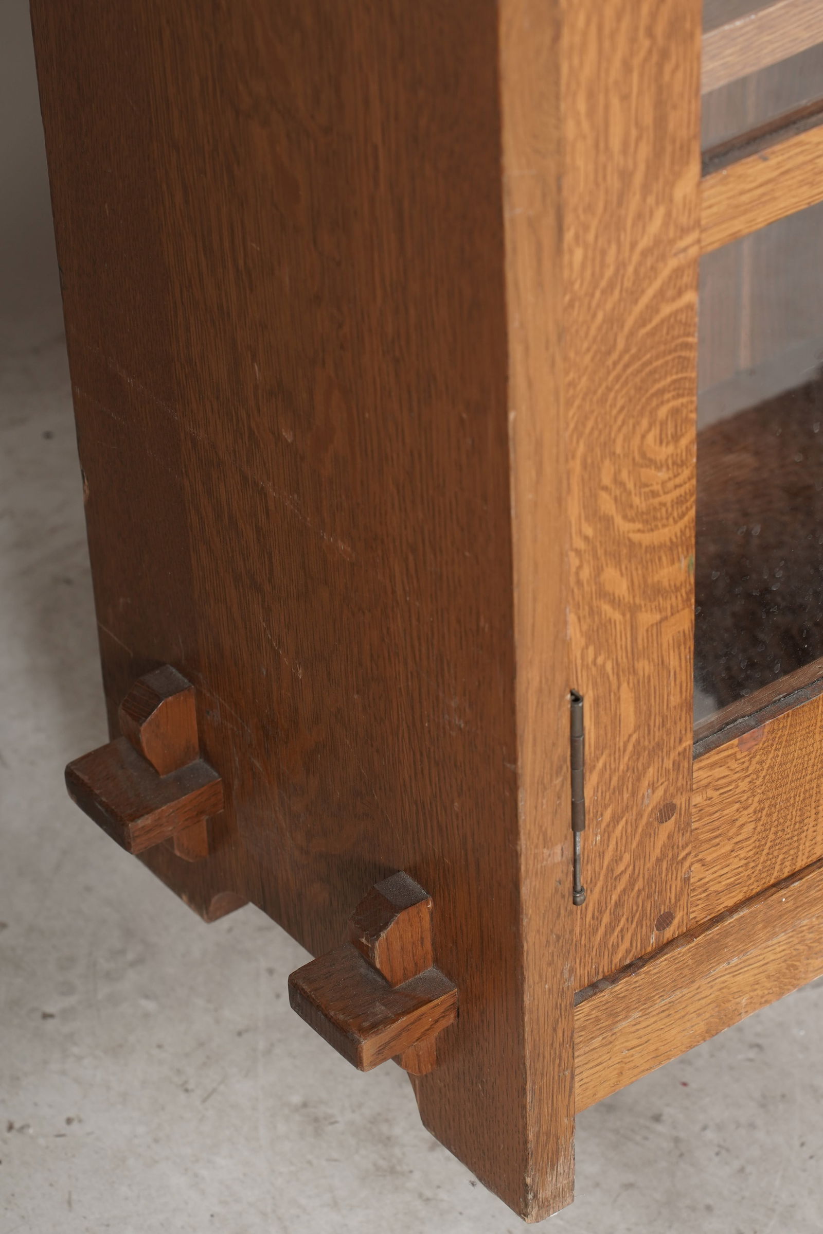 Stickley Oak Bookcase - 14