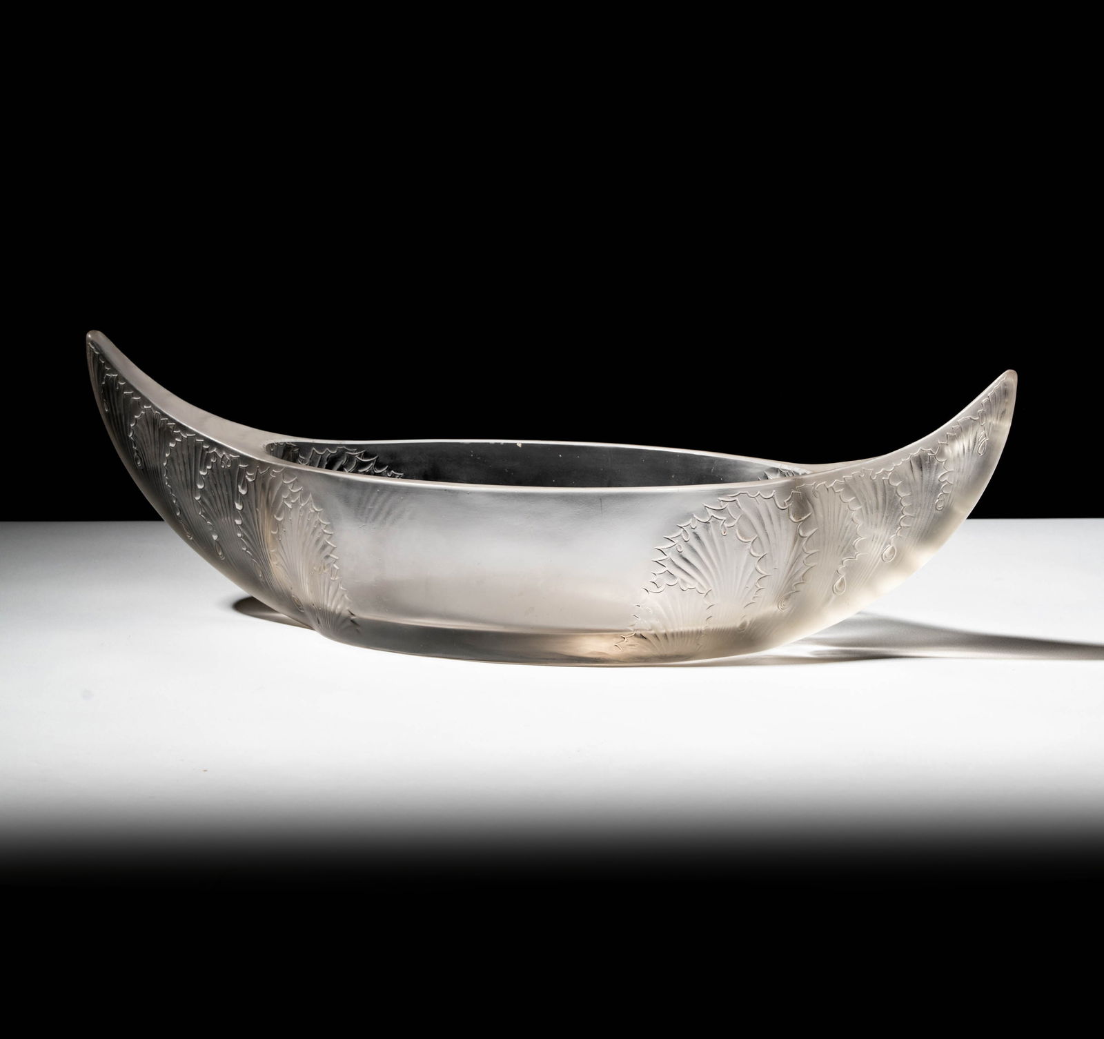 Lalique Acanthes Jardiniere: etched signature R. Lalique, France, 5 1/4 x 17 3/4 x 5 3/4 in.