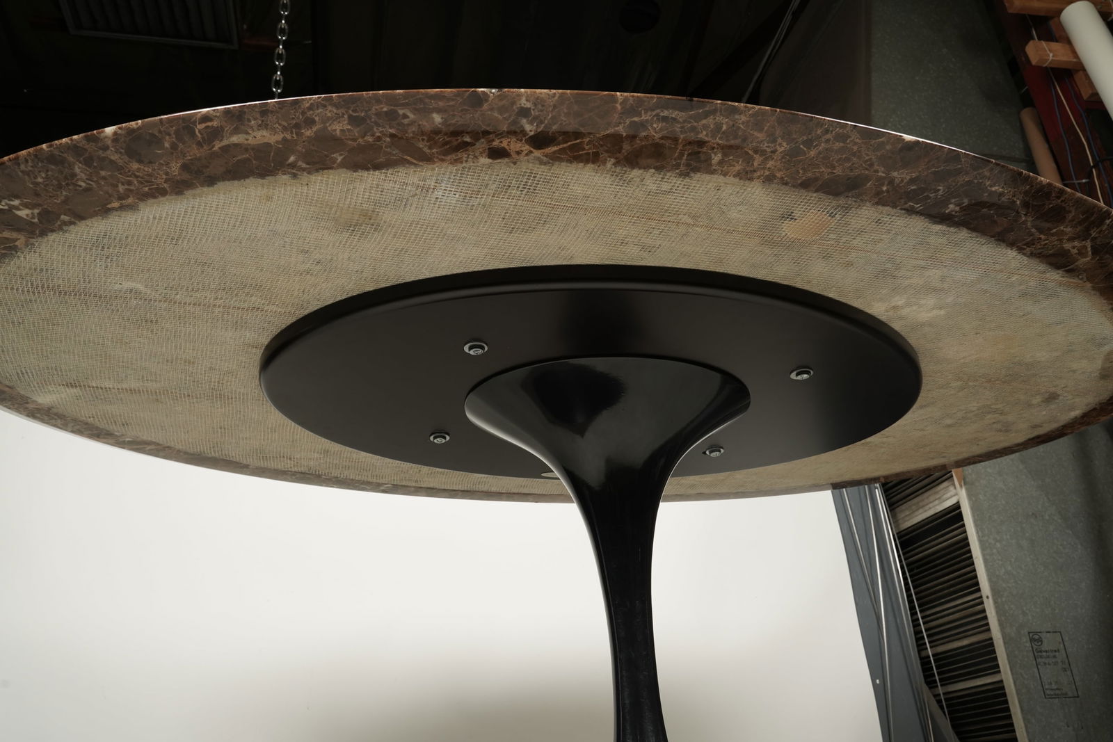 Saarinen Marble Top Medium Oval Dinning Table - 10