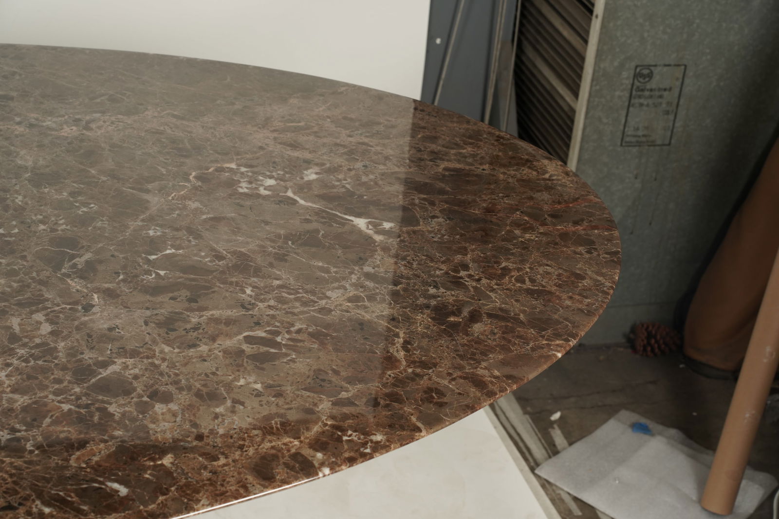 Saarinen Marble Top Medium Oval Dinning Table - 7