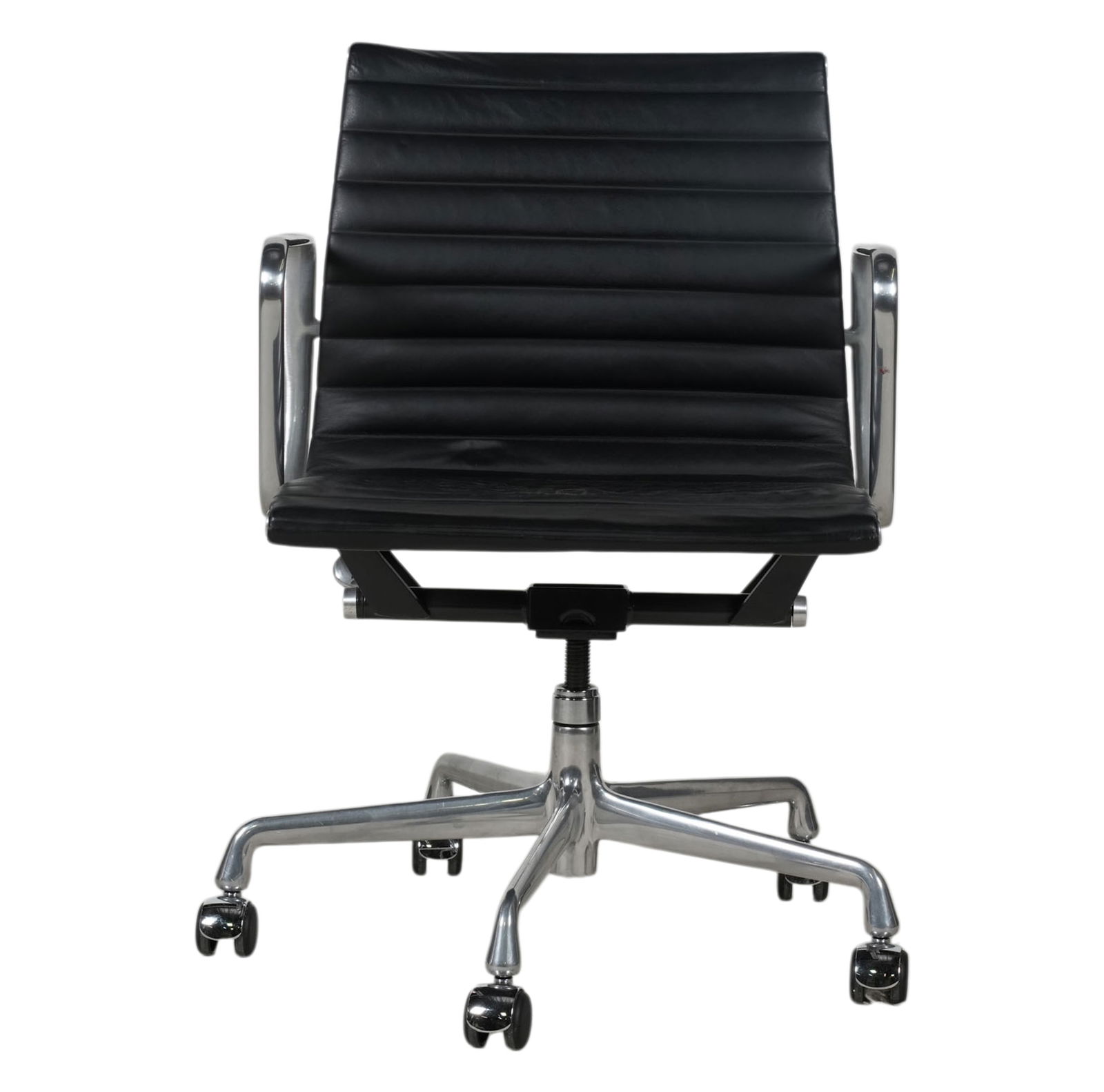 Herman Miller Office Chair: 33 x 23 x 20 1/2 in., seat height: 18 in.