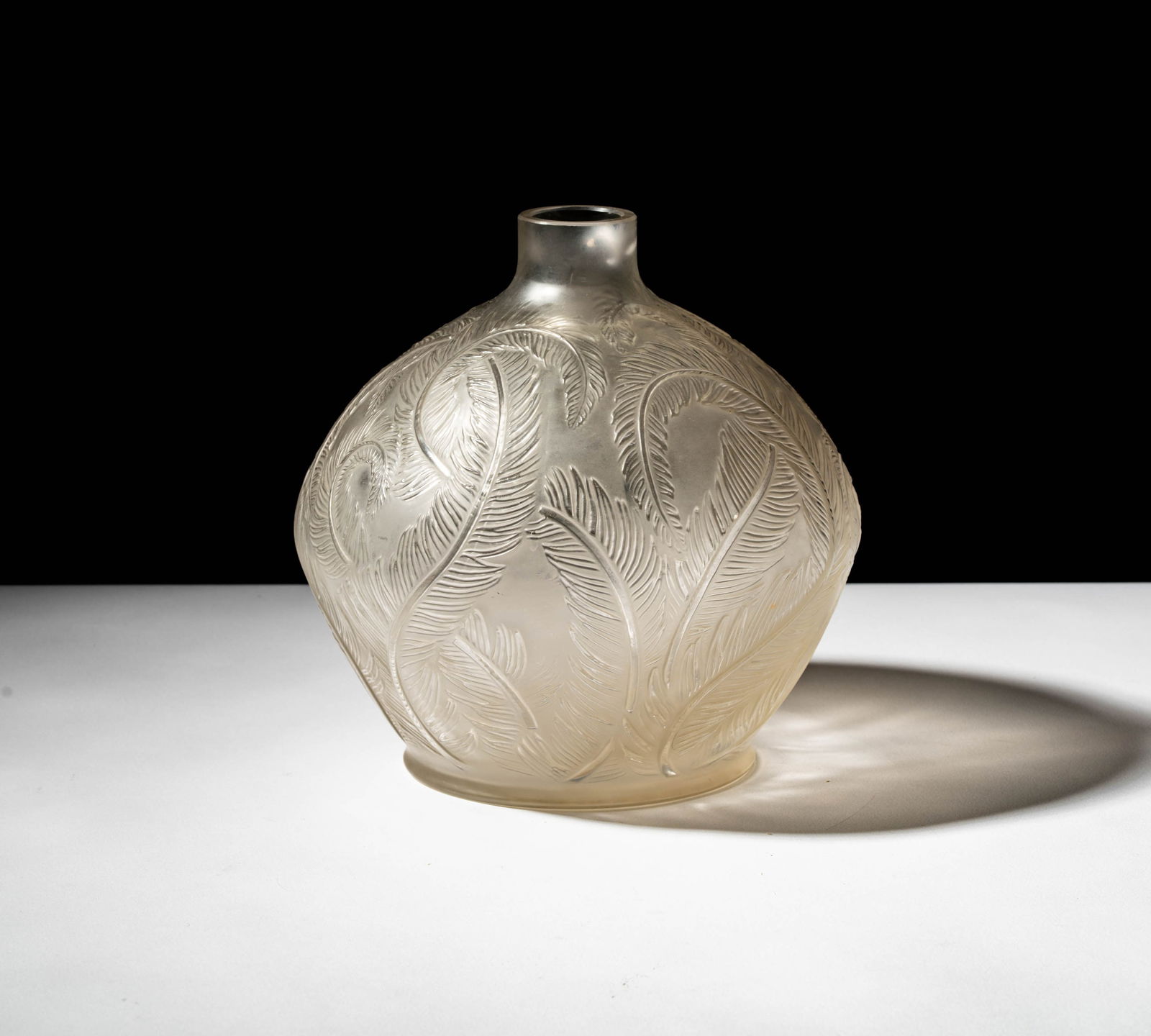 R. Lalique Plumes Molded Glass Vase (1 of 8)