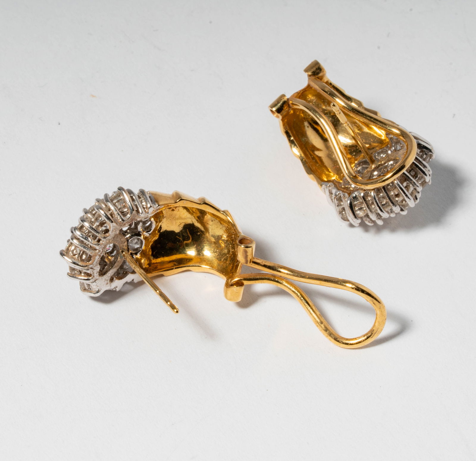 Pair of 18 Karat Yellow Gold & Diamond Earrings - 7