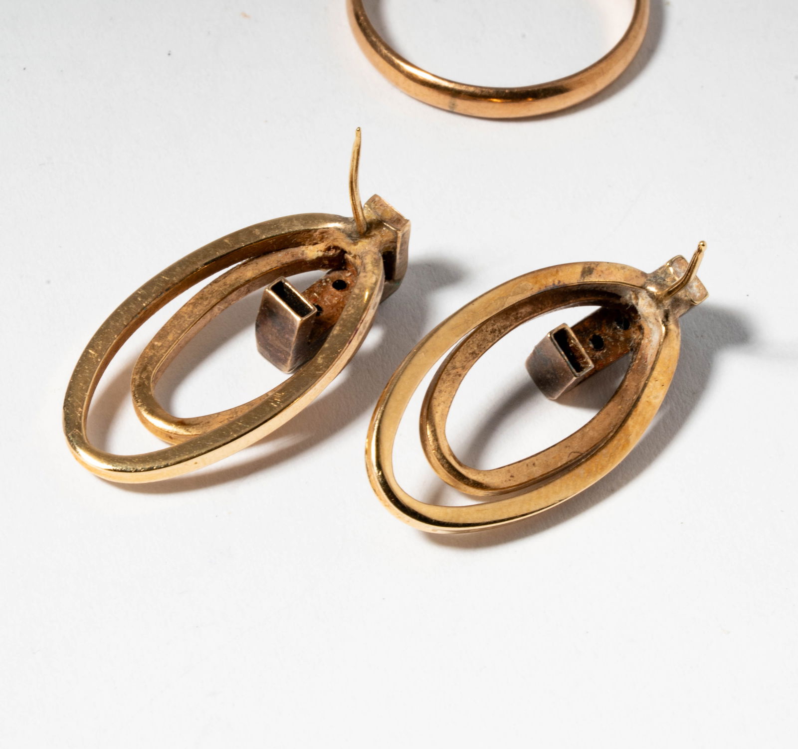 Pair of 14 Karat Yellow Gold & Diamond Earrings with ring - 5