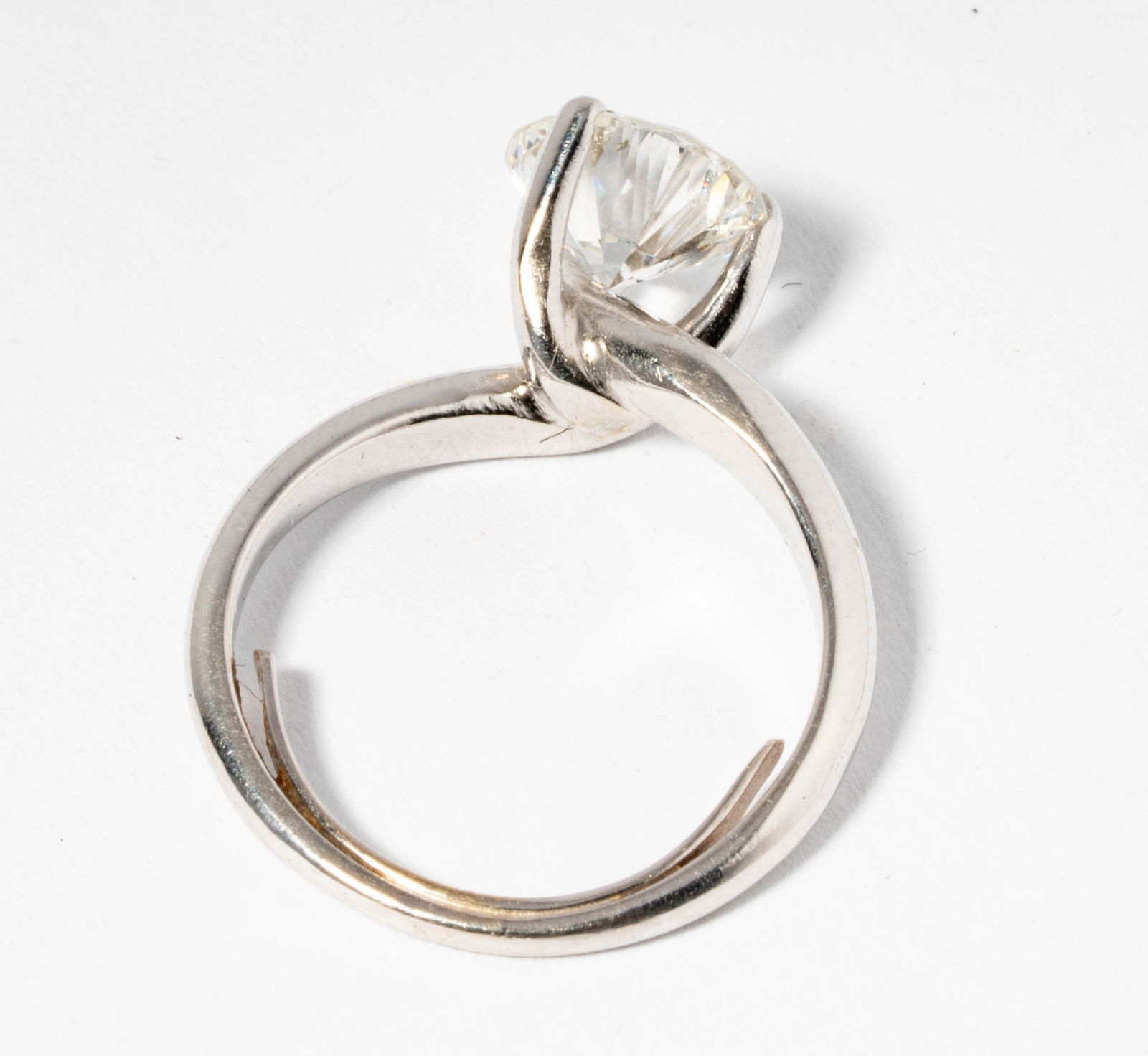 14 Karat Diamond. Ring - 5