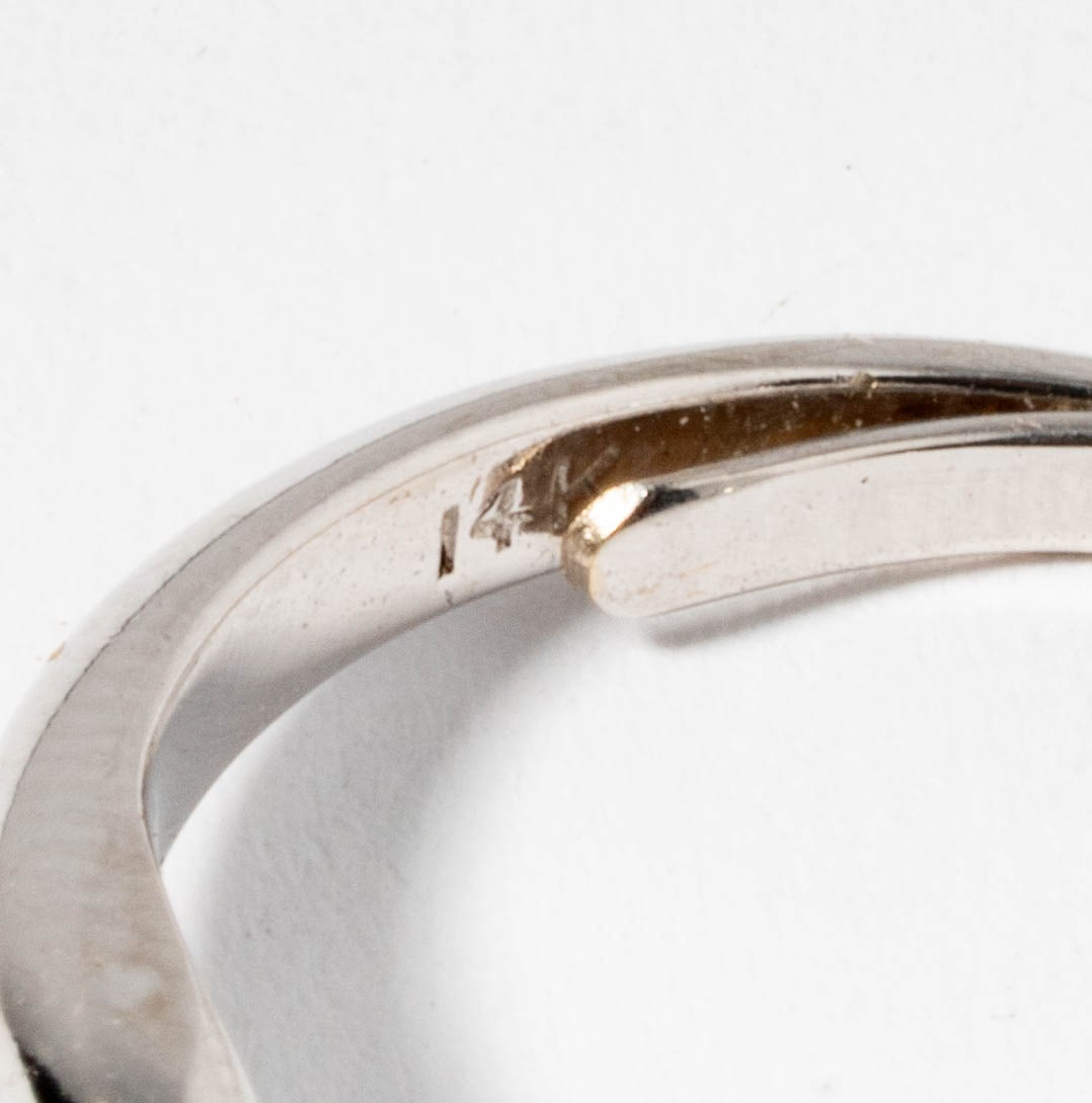 14 Karat Diamond. Ring - 7