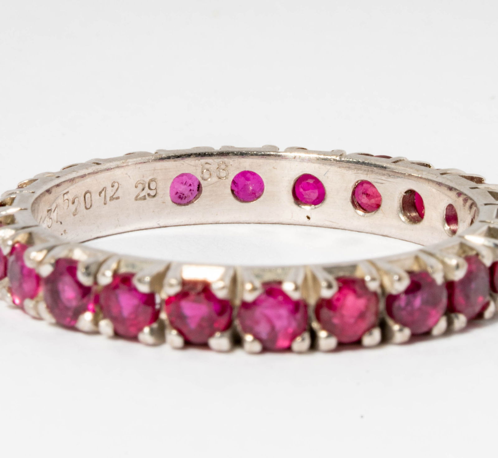 18 Karat White Gold Ruby Ring - 7