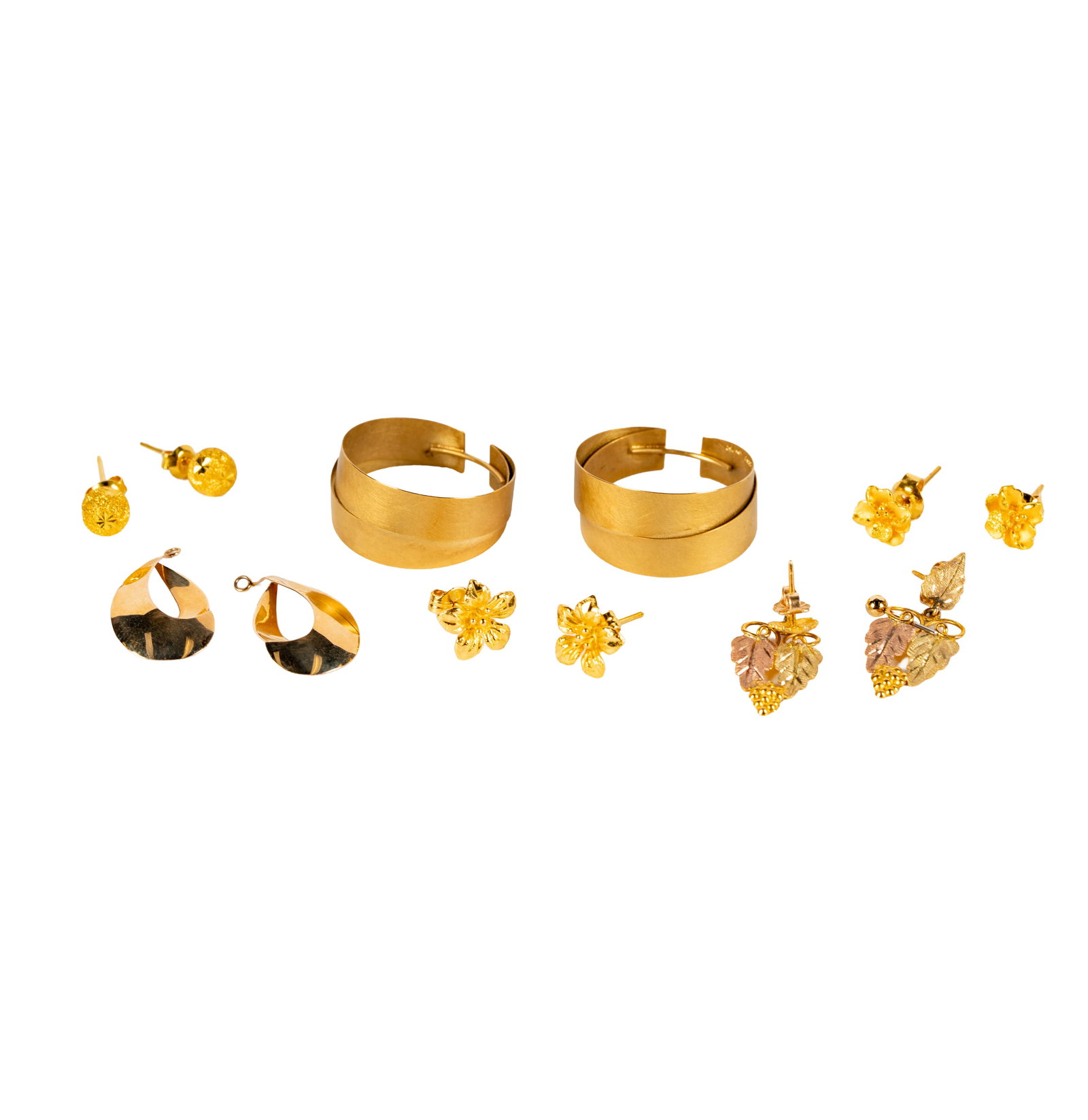 Group of Six Pairs of Assorted Yellow Gold Earrings (1 of 12)