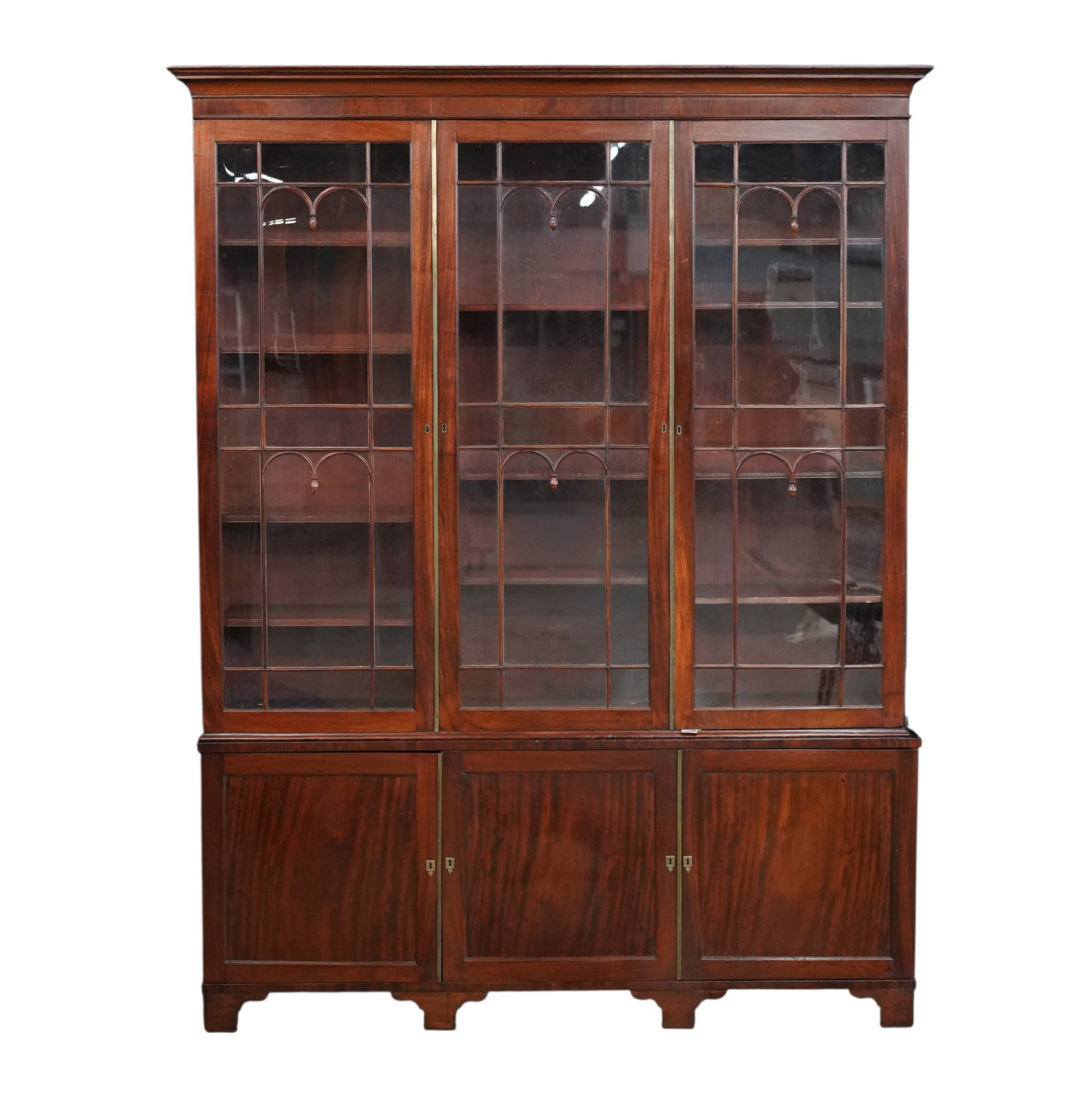 A Georgian-Style Mahogany Bookcase (1 of 7)