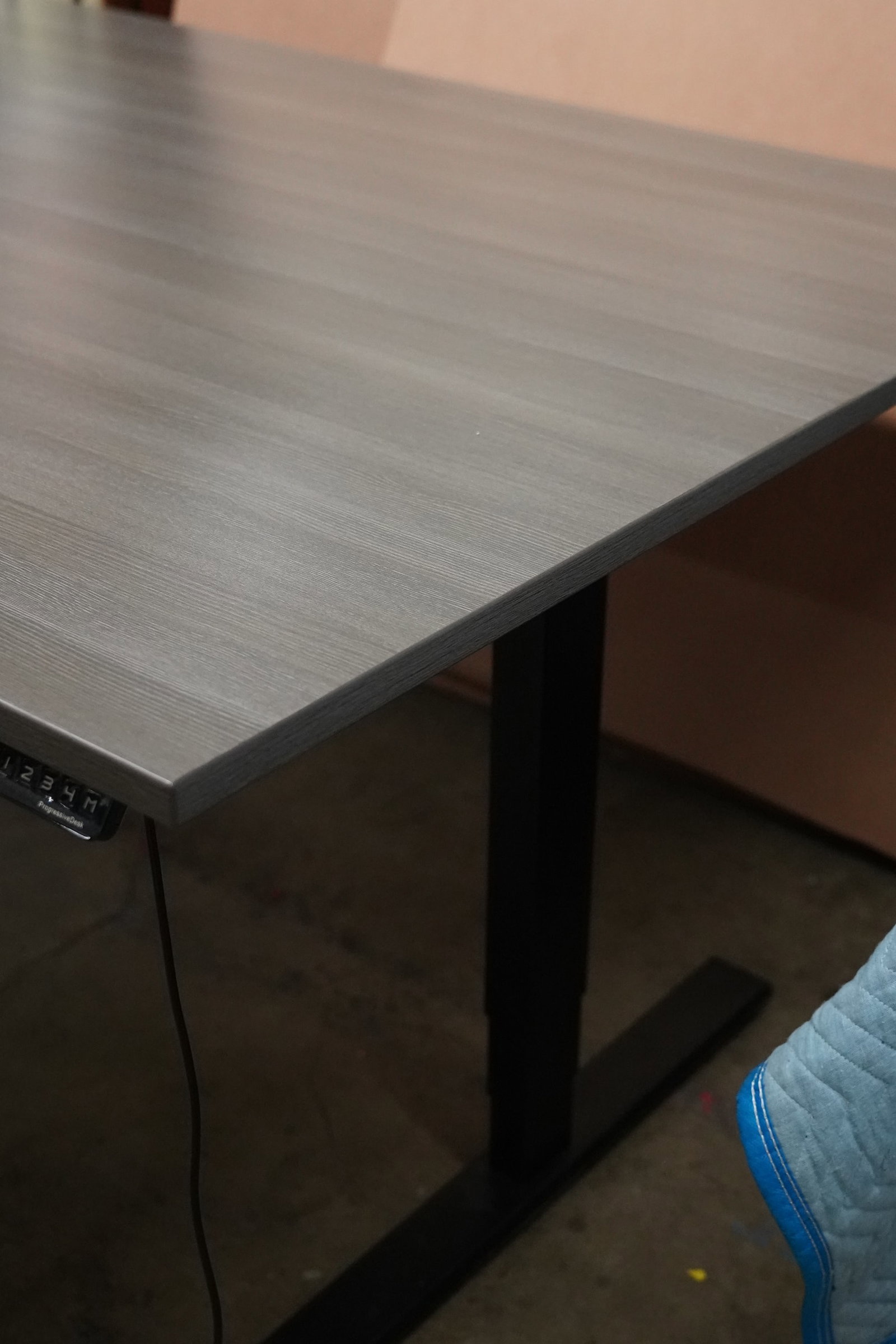 A Contemporary Drafting Table - 6