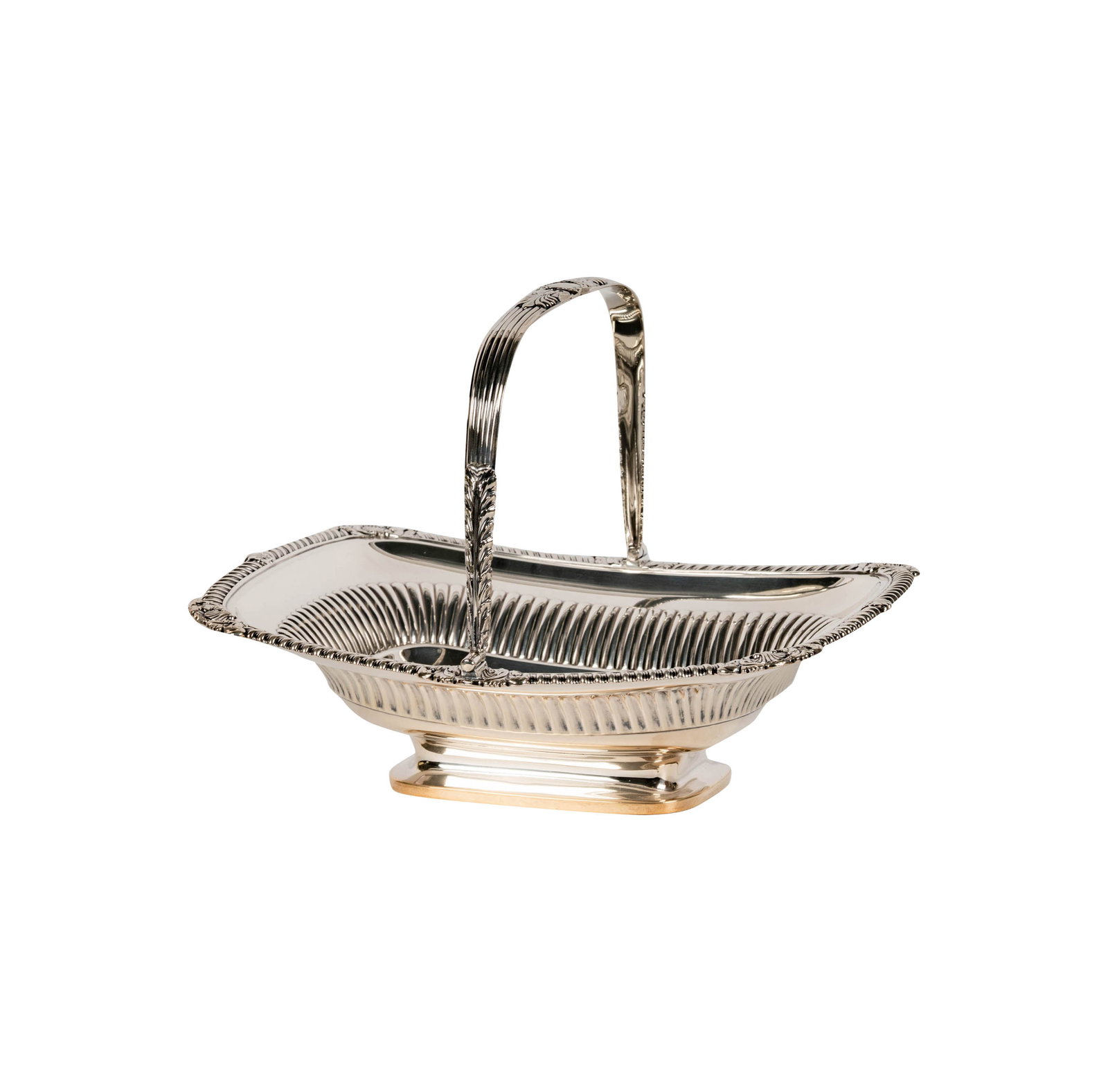 An English Regency Sterling Bread Basket (1 of 12)
