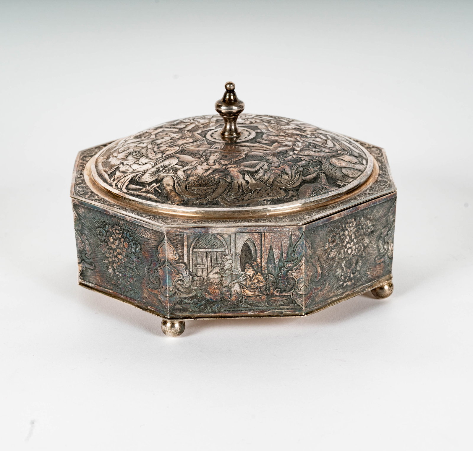 A Persian 84-Standard Silver Octagonal Table Box - 2