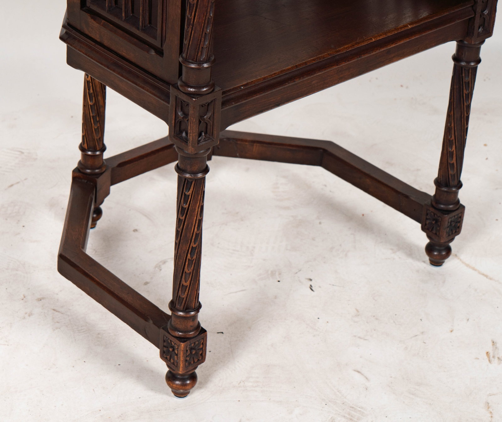 A Gothic Corner Chair - 5