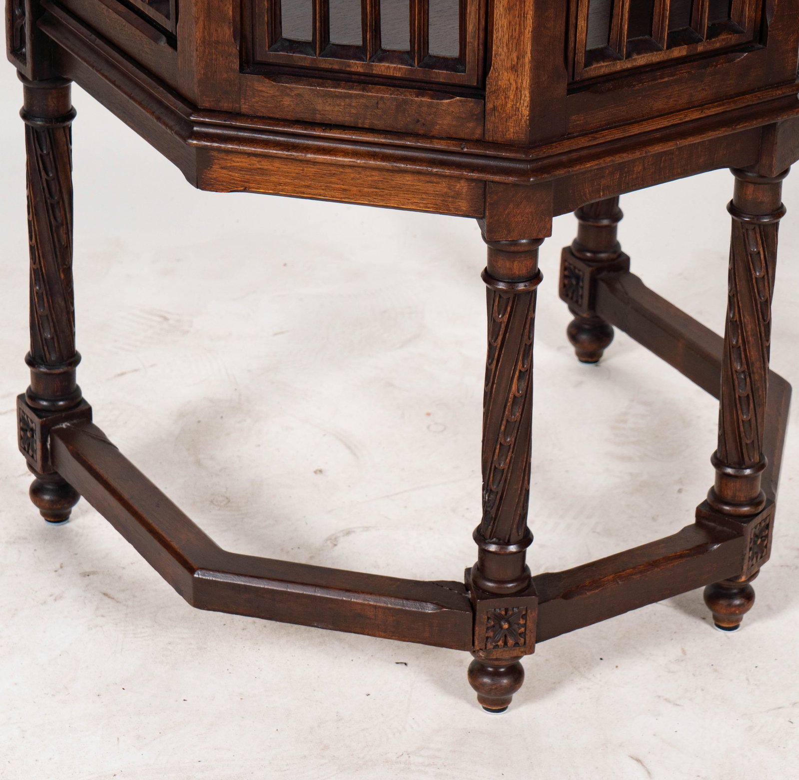 A Gothic Corner Chair - 8