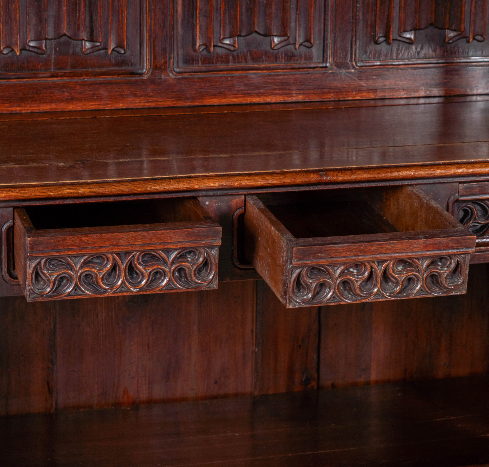 A Gothic Two-Part Buffet - 16