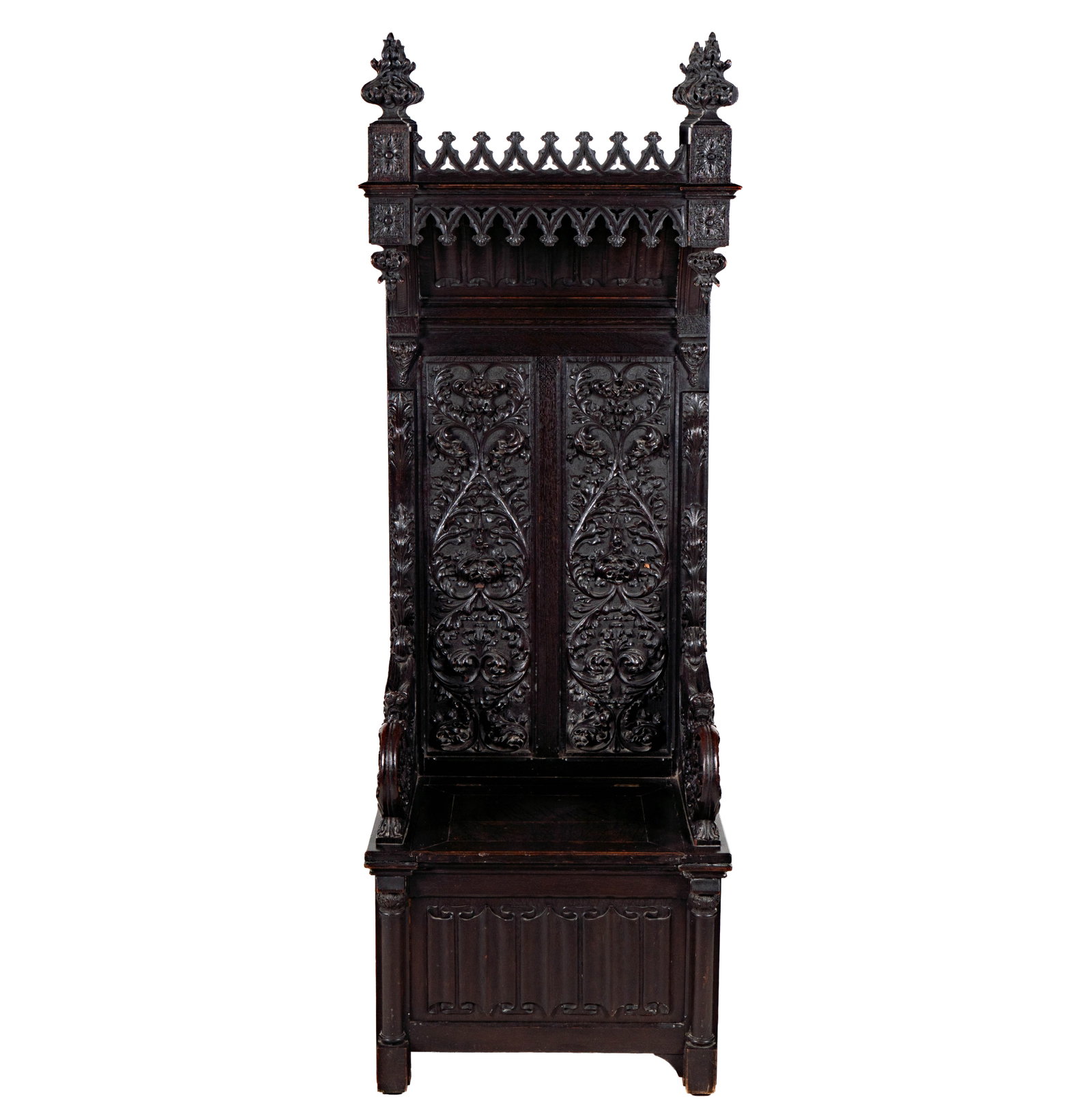 An Italian Renaissance-Style Carved Throne Chair: oak, 81 x 28 x 21 in., seat height: 20 in.