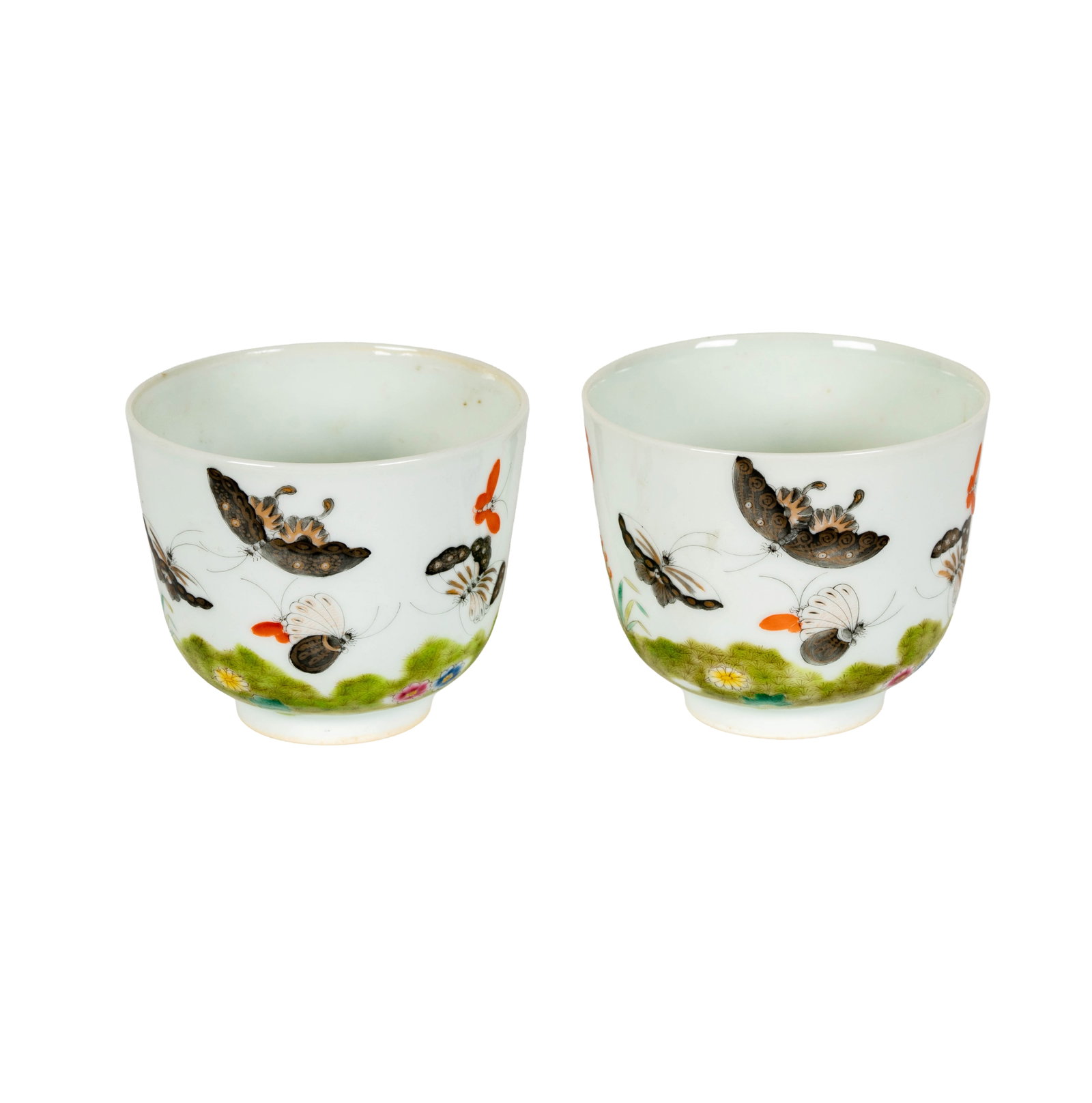 A Pair of Chinese Famille Verte Porcelain Cups (1 of 8)