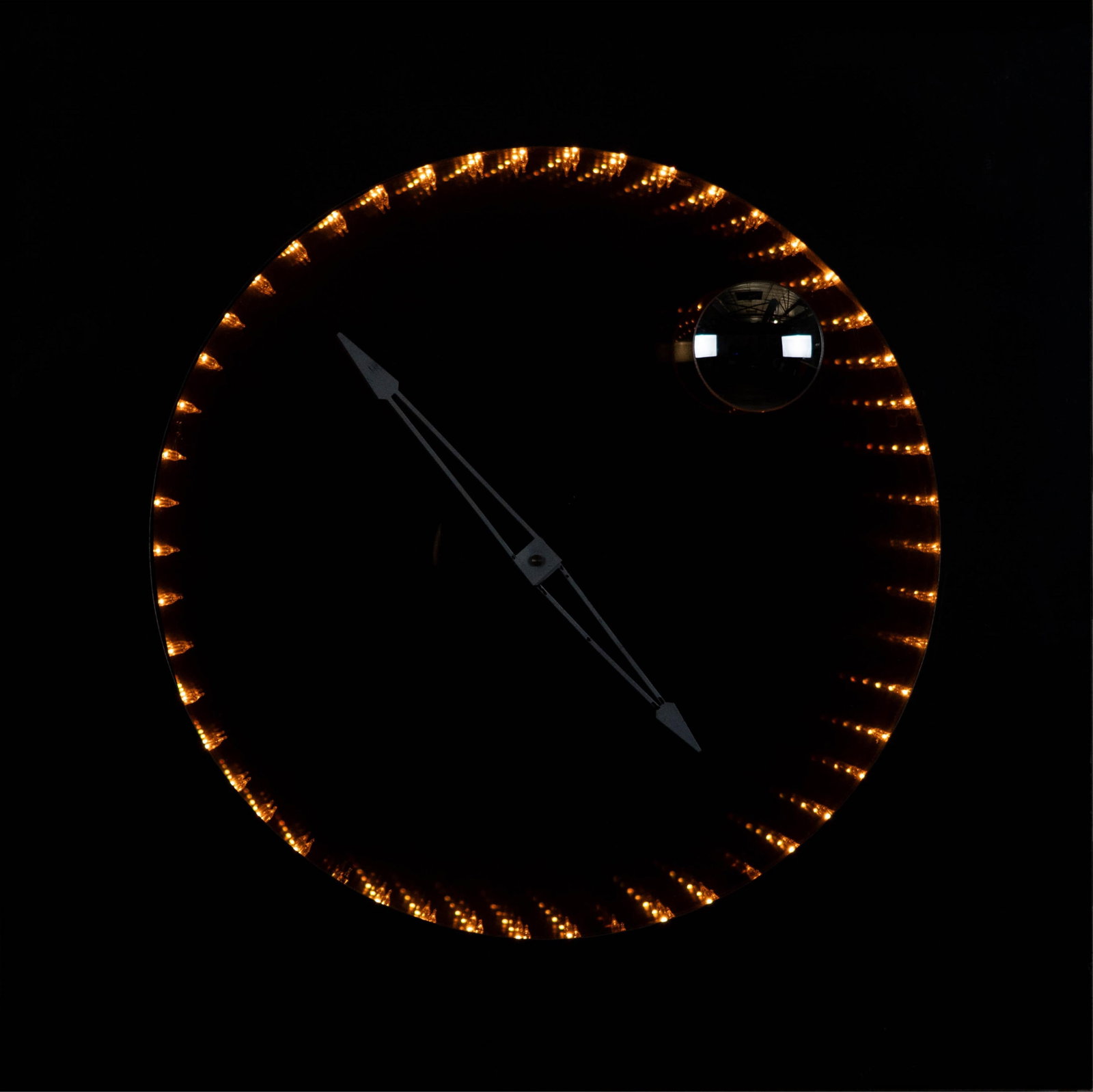 A Steel Infinity Clock - 7