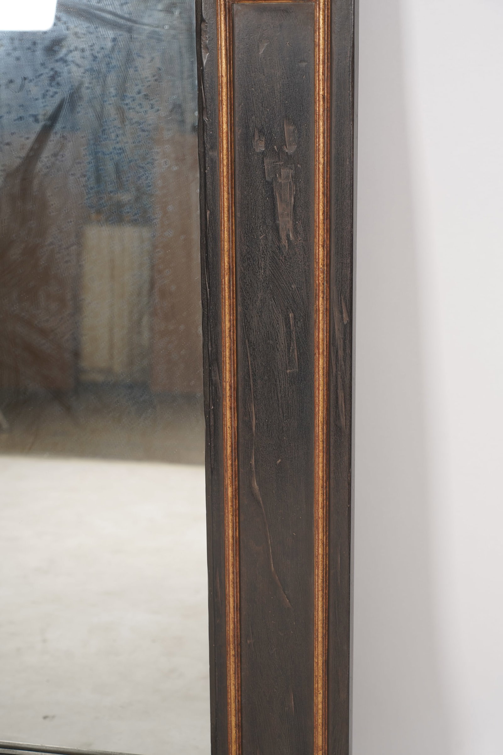 Baroque-Style Wall Mirror - 3