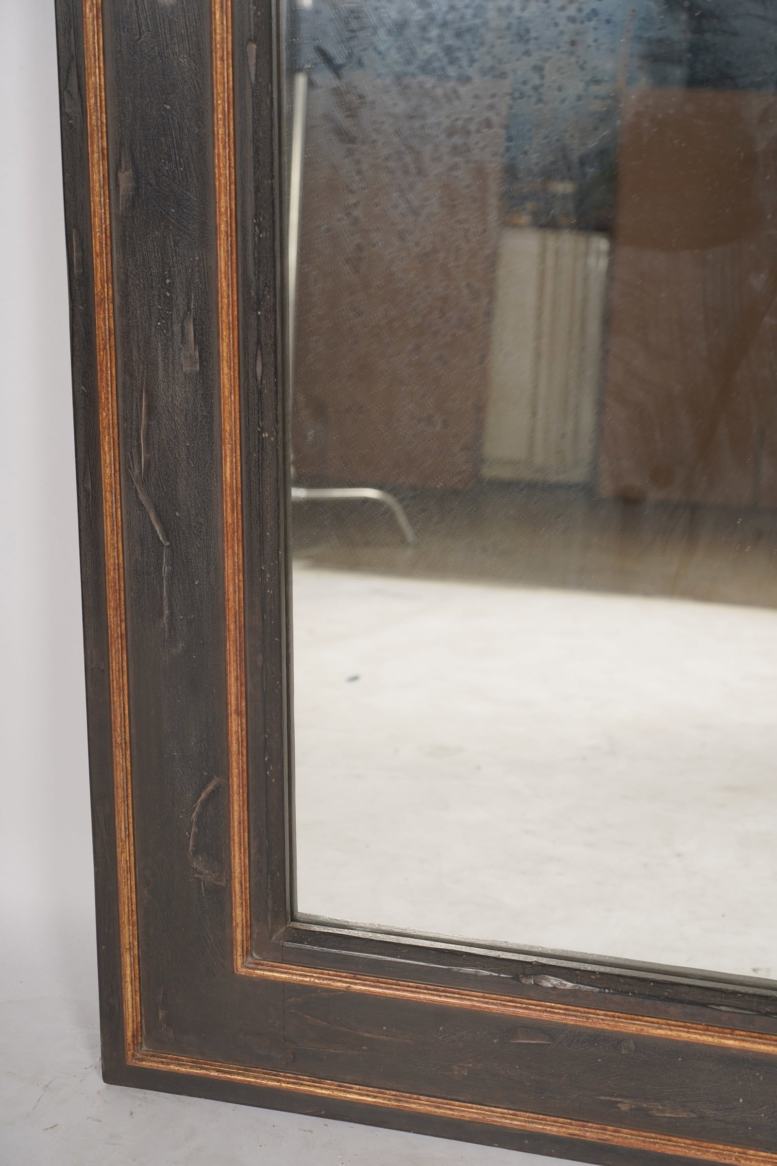 Baroque-Style Wall Mirror - 6