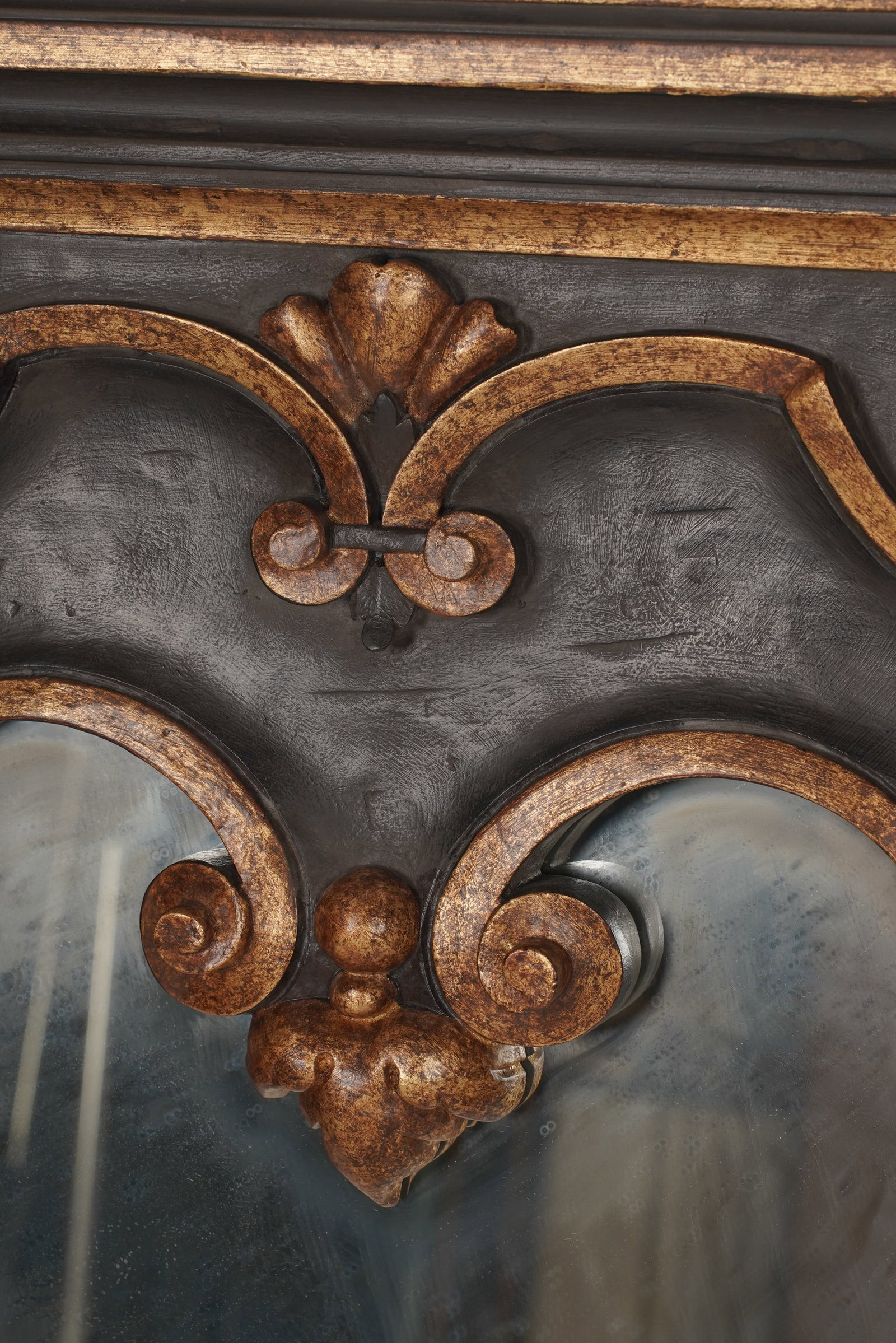 Baroque-Style Mirror - 6