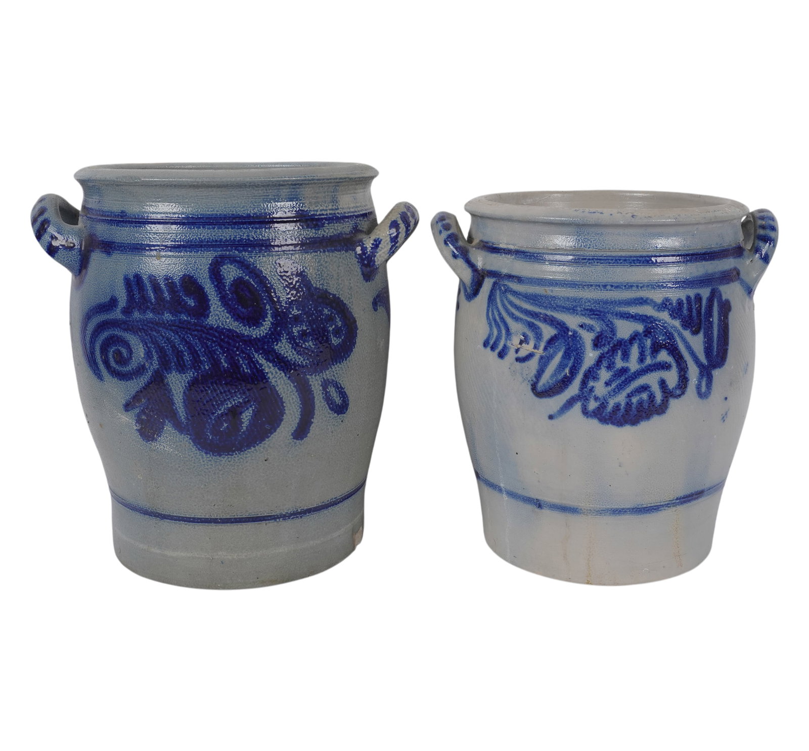 Two Large Blue and White Double Handle Stoneware Crocks (1 of 10)