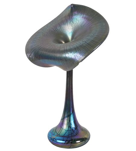 Art Glass Vase: Buyer's Premium is 25% on Abell.com Buyer's Premium is 28% on Liveauctioneers.com 15 1/2 x 10 x 6 in.