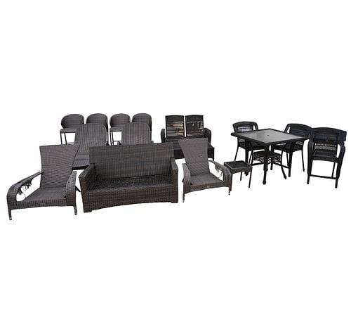A Group of Wicker Patio Furniture (1 of 17)