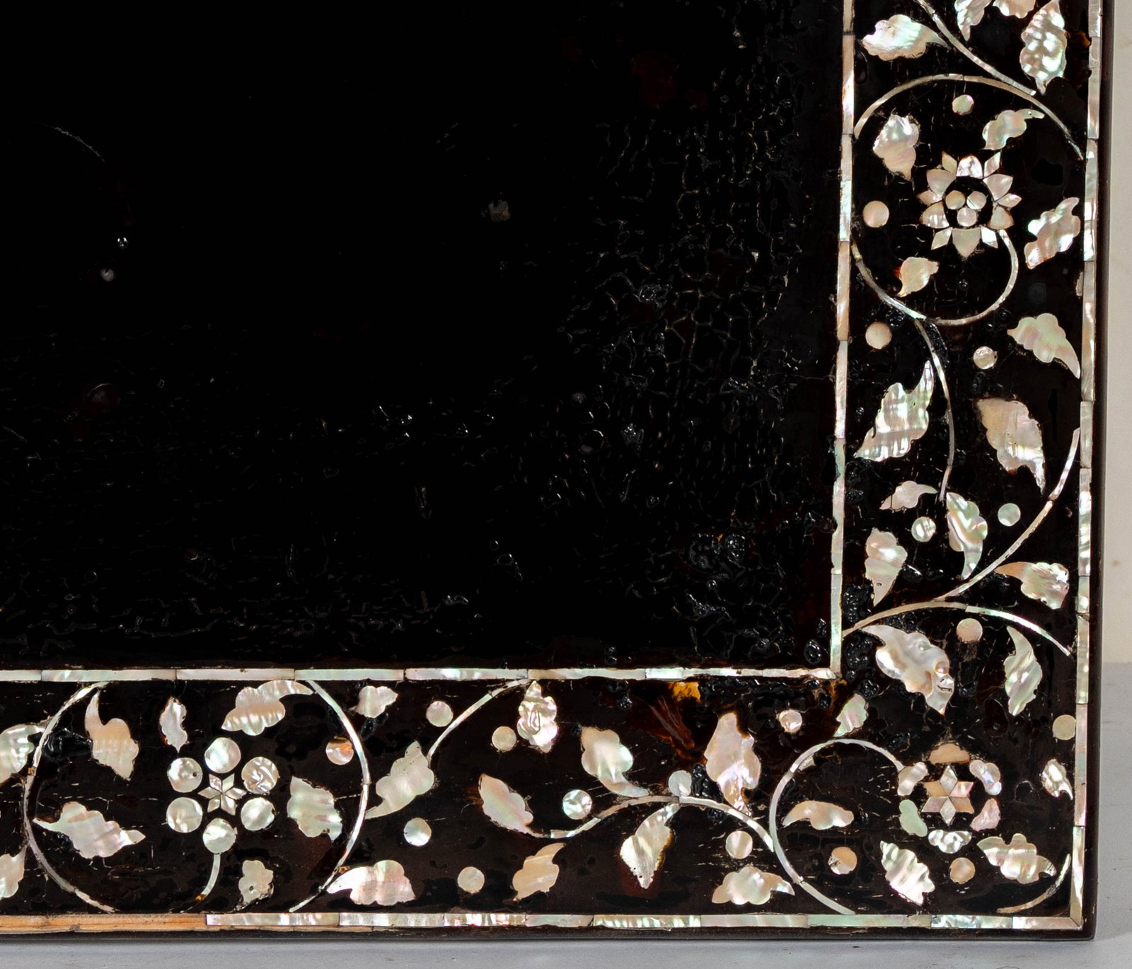 A Korean Lacquer Inlaid Low Table - 6