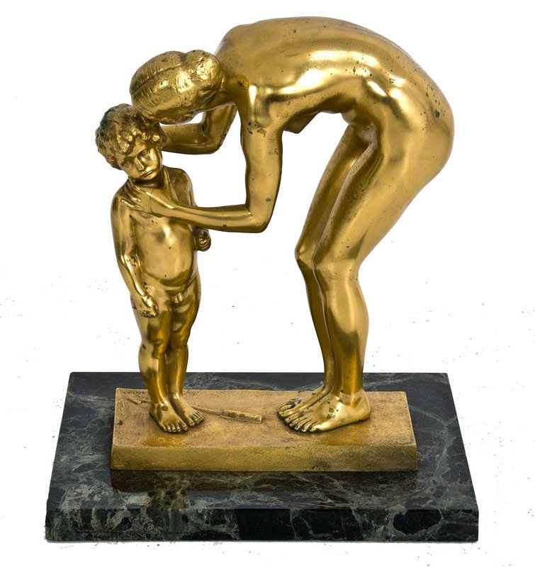 PETER BREUER: "VENUS UND AMOR": gilt bronze allegorical nude group of Venus kissing amor inscribed on plinth "Prof Peter Breuer" on rectangular green marble base 16 1/4 inches high; 12 inches wide