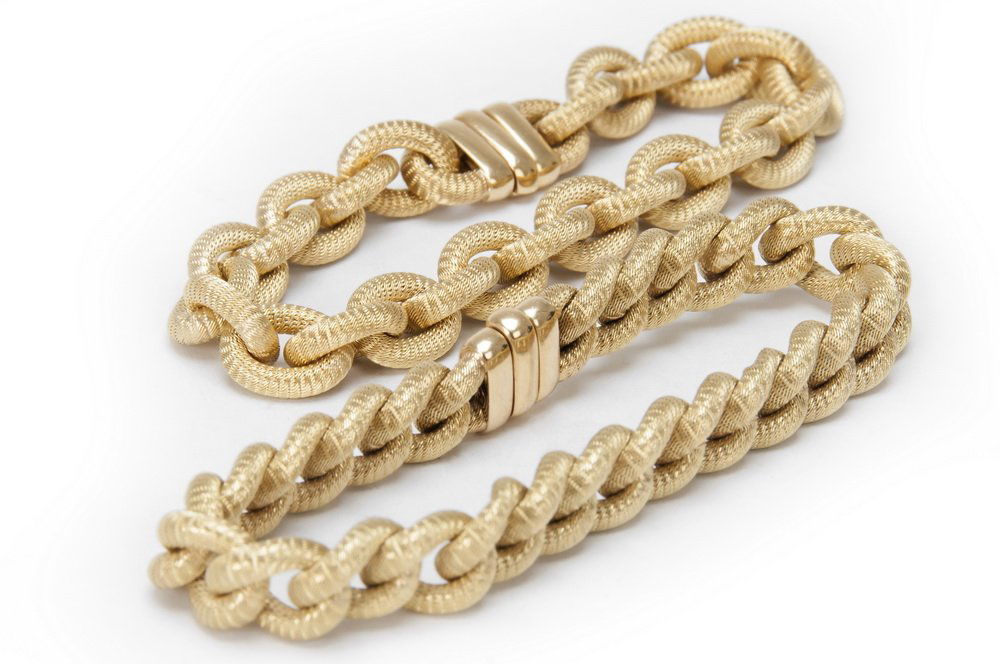 TWO ASSORTED 18 KARAT GOLD LINK BRACELETS: 47.3 total grams each approx. 7 3/4 inches long