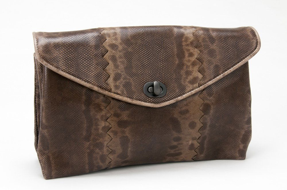 BOTTEGA VENETA SKIN ENVELOPE CLUTCH (1 of 9)