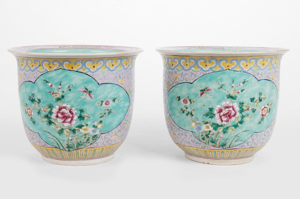 PAIR OF CHINESE PORCELAIN CACHE POTS (1 of 7)