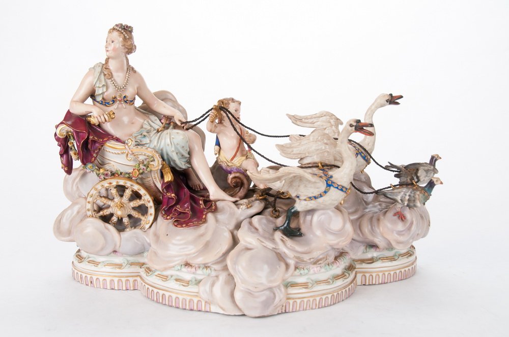 LARGE MEISSEN PORCELAIN GROUP OF VENUS (1 of 10)