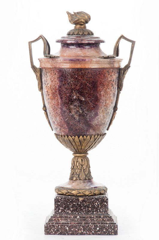 ORMOLU-MOUNTED BLUE JOHN GARNITURE (1 of 10)