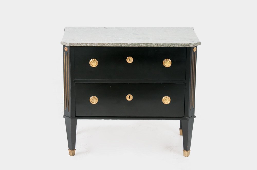 SWEDISH NEOCLASSICAL LACQUERED COMMODE (1 of 9)