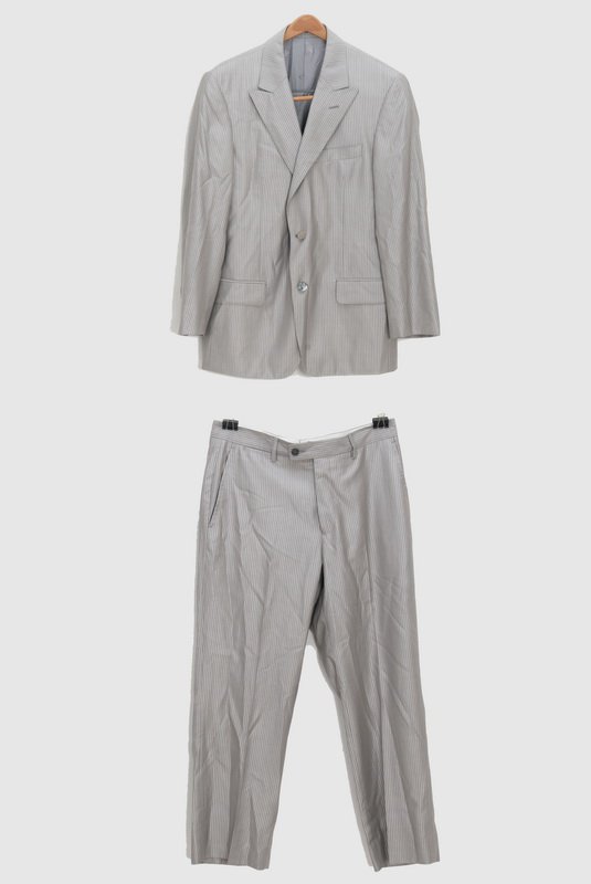 VERSACE MEN'S GREY PINSTRIPED SUIT (1 of 10)